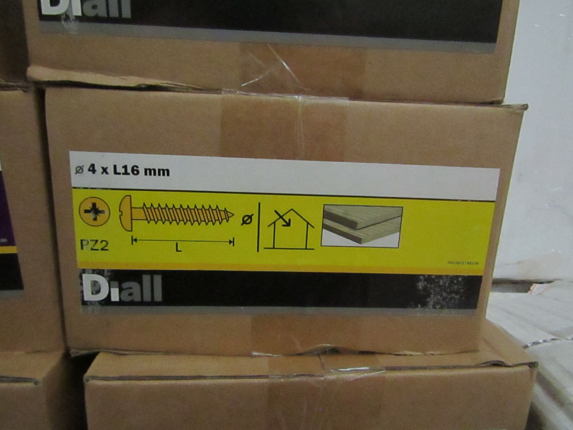 Diall - Wood Screw Pan YZP (4x16mm) - Unused & Boxed.