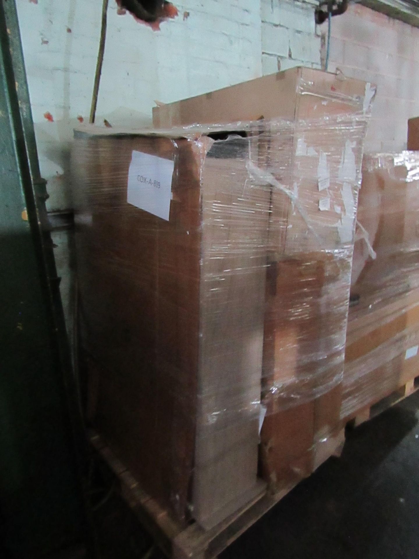 Mixed pallet of Cox & Cox customer returns to include 3 items of stock with a total RRP of