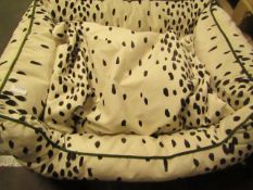 1 x Made.com Poodle & Blonde Dalmatian Pet Bed Extra Large Cocoa RRP £79 SKU MAD-AP-PETPAB002DAL-