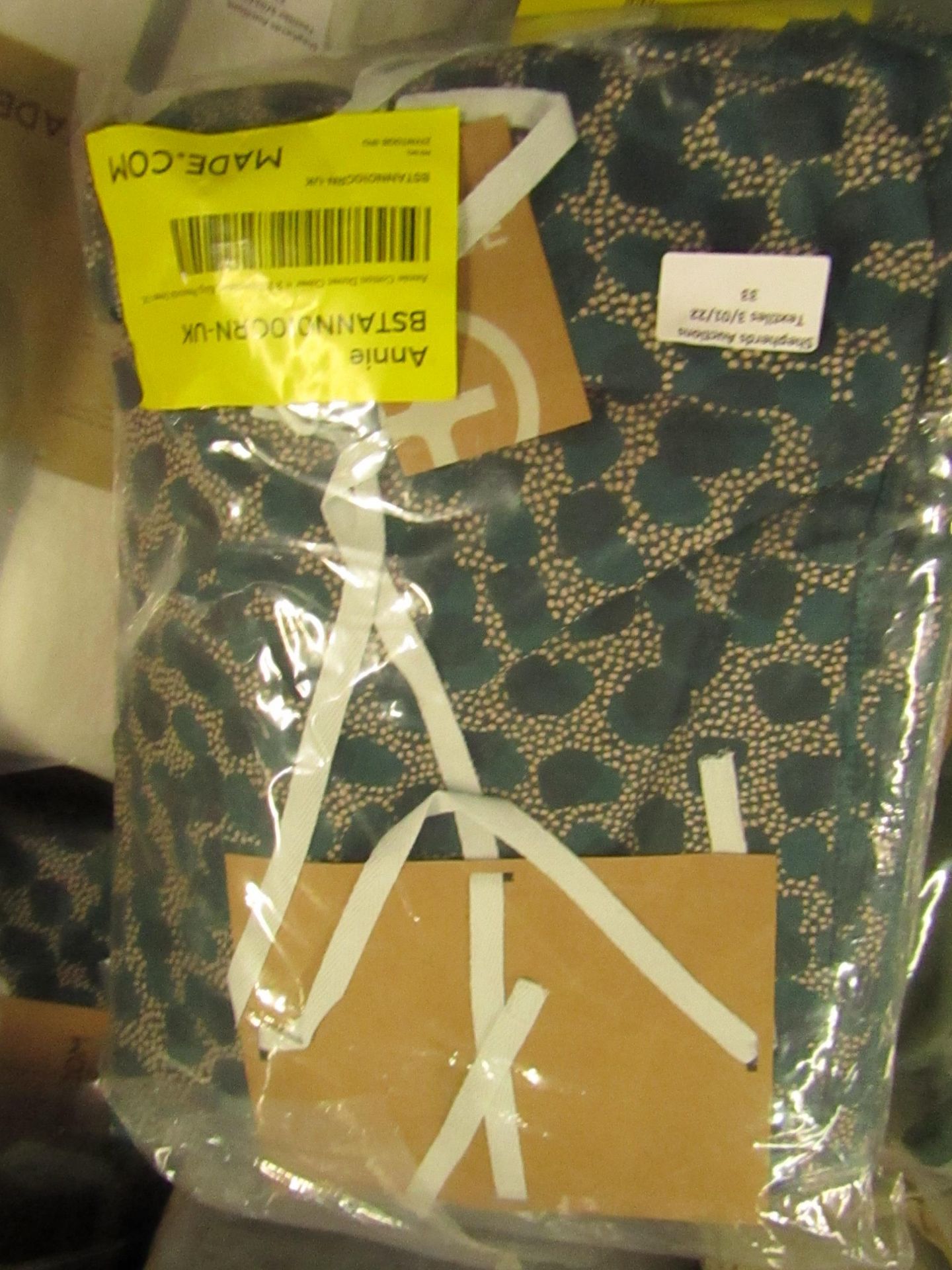 1x Annie Cotton Duvet Cover - King - Peacock Green £104. Items in this listing are sold as spares or