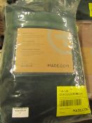 | 1x | MADE.COM JULIUS EYELET LINED PAIR OF CURTAINS 135X260 | FOREST GREEN | RRP £79 |