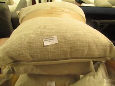 1 x Made.com Marzia Set of 2 Cushions, 44 x 44cm, Natural Weave RRP £25 SKU MAD-AP-CUSMRZ006BEI-UK
