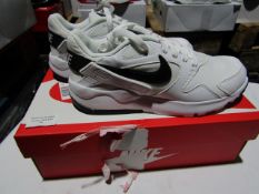 Nike Victory Trainers, new and boxed, size 6 UK, RRP œ128
