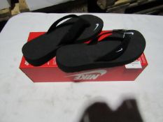 Nike Womens Celso Flip Flops, New and boxed Size 2.5 UK RRP œ22.95