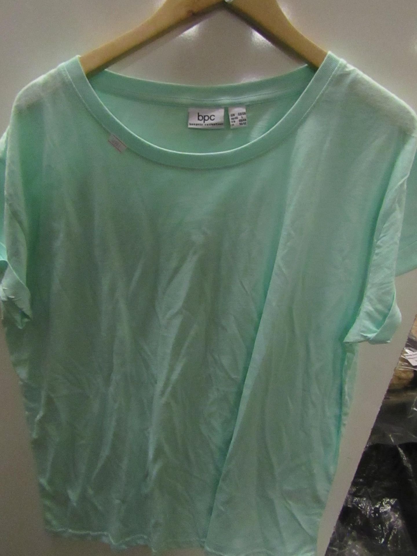 BPC T/Shirt Mint Green Size L Looks Unworn