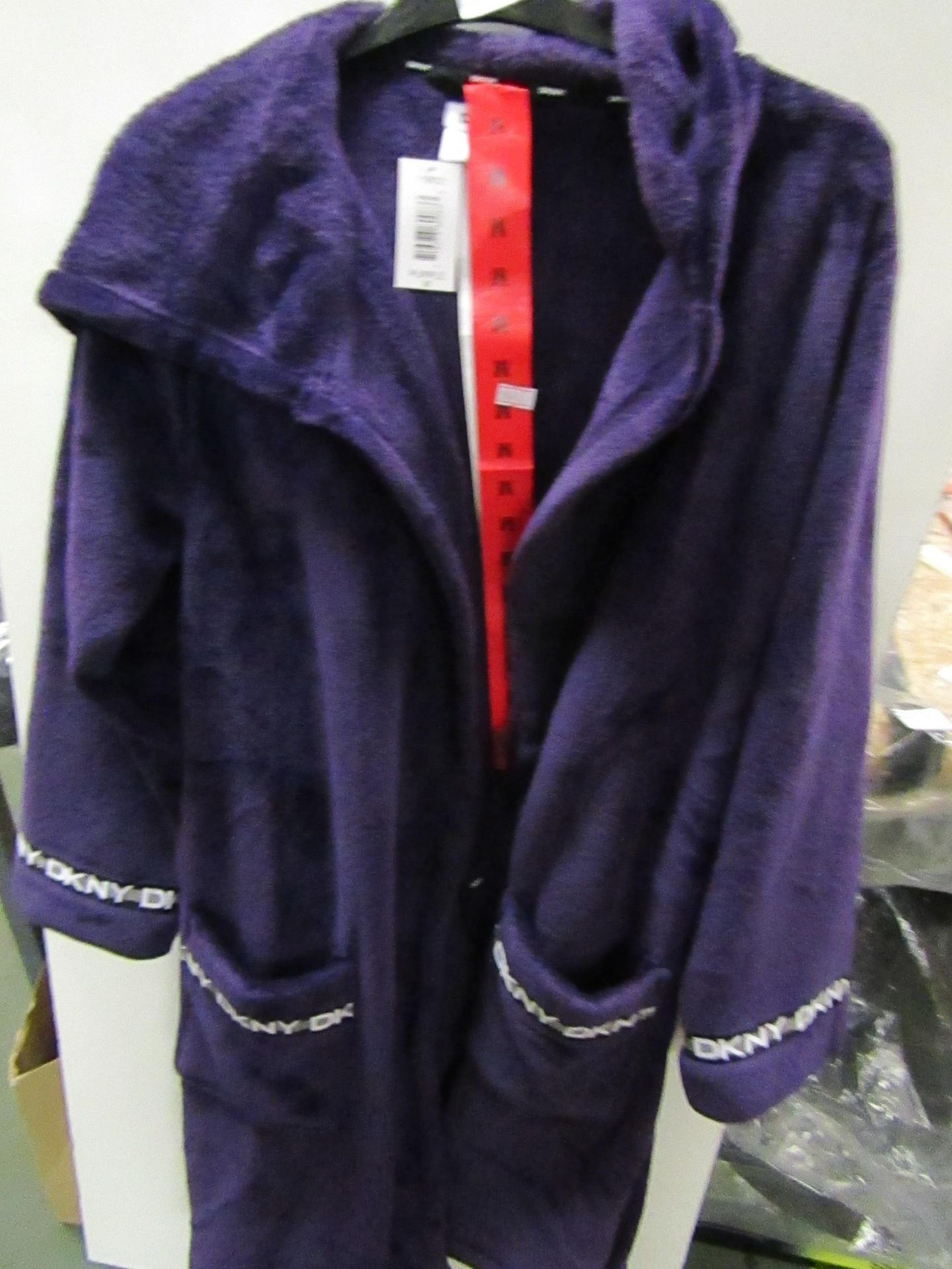 DKNY Fleecy Dressing Gown Purple Size M New With Tags