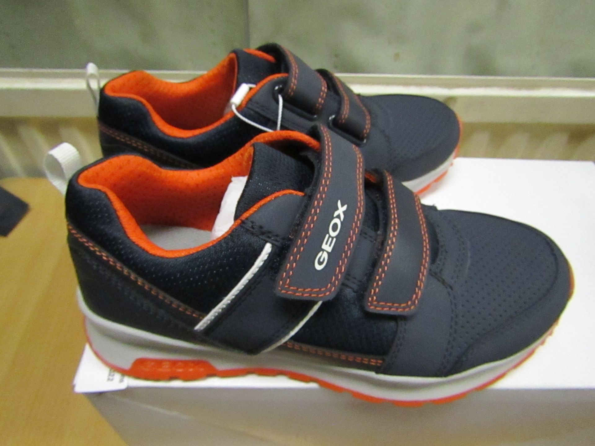 Geox Respira Childrens Trainer Size 13 New & Boxed