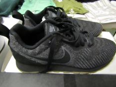 Nike MD Runner Trainer Size 4.5 New & Boxed