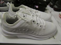 Nike Air Max Ladies Trainers White Size 5.5 New & Boxed