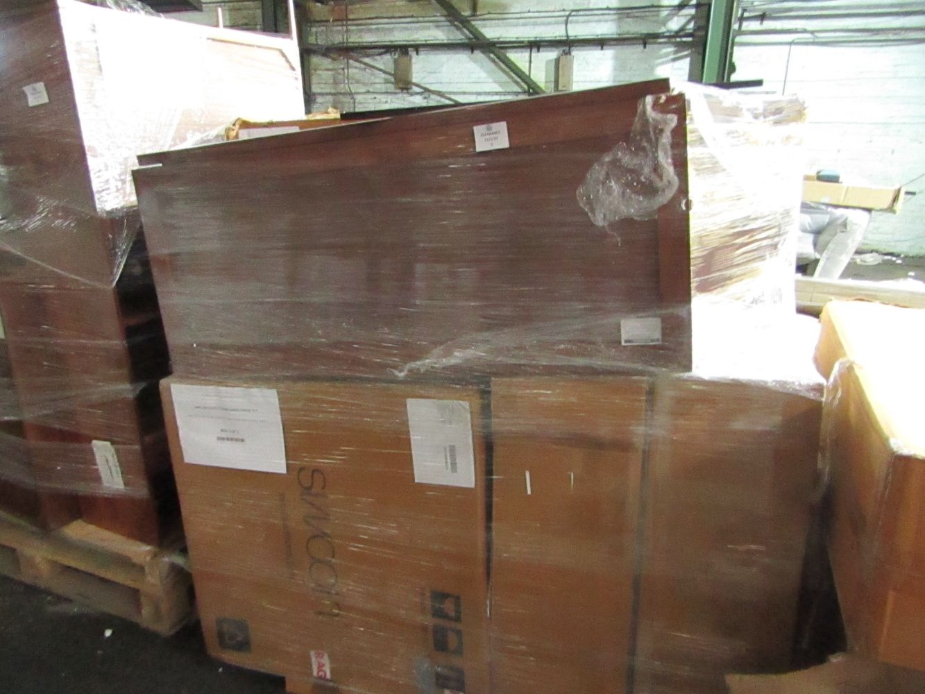 New lots being added up to 5pm, NO RESERVE!!! Pallet of Customer return BER Furniture from Cox and Cox, Made and Swoon