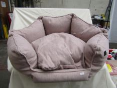 | 1X | MADE.COM BLUSH SMALL PET BED | CUSHION IS RIPPED HOWEVER WONT BE VISIBLE ONCE TUCKED IN |
