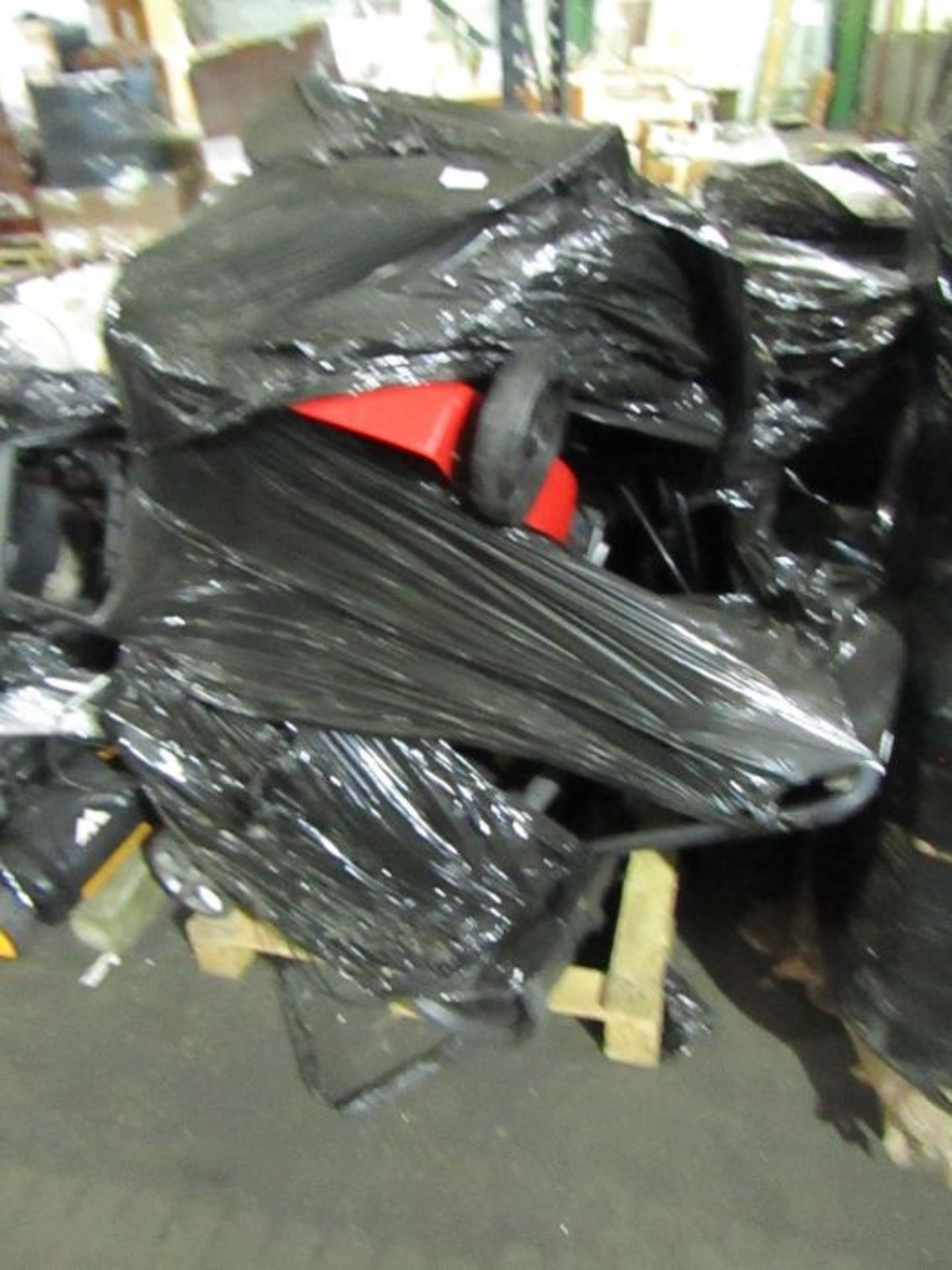 4x pallets containing a total of 17 Petrol Lawn mowers from brands Racing and Feider, these are - Image 3 of 4