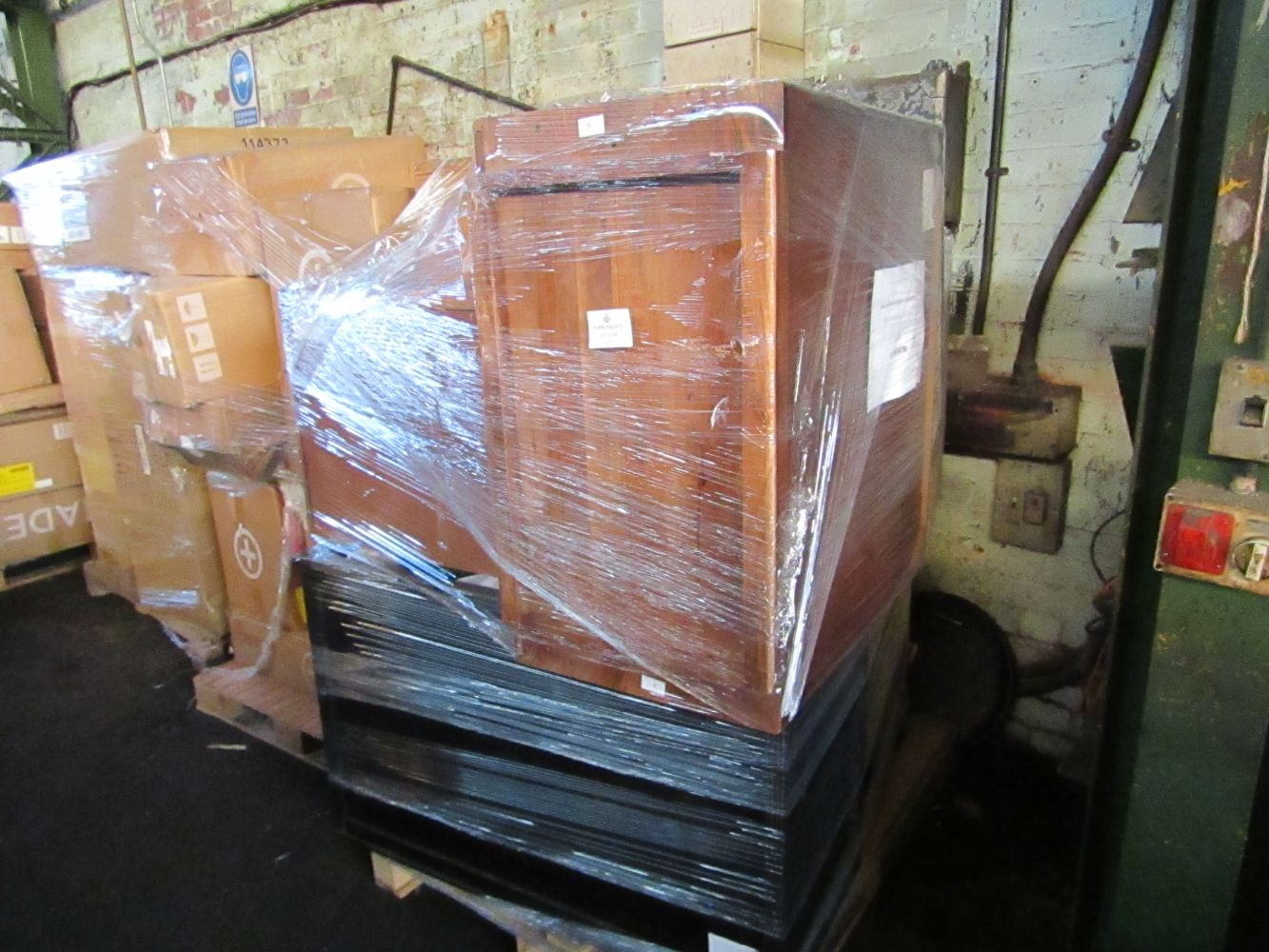 Pallets of BER Customer returns Furniture from Cox and cox, Made and Swoon, no reserve