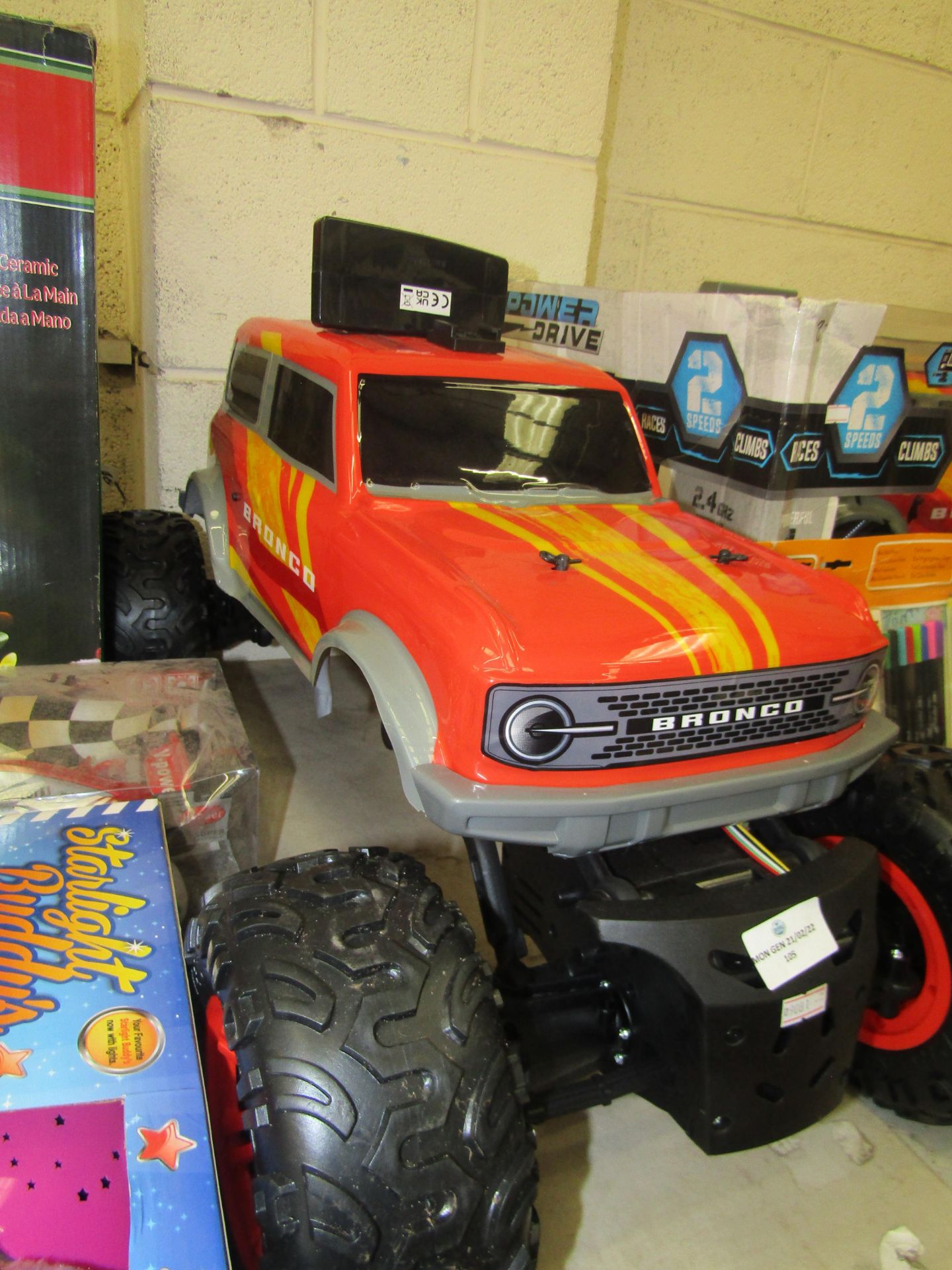 Ford Bronco - 4X4 Monster RC Monster Truck - Please Note, Plastic body Of Car Contains Damages -