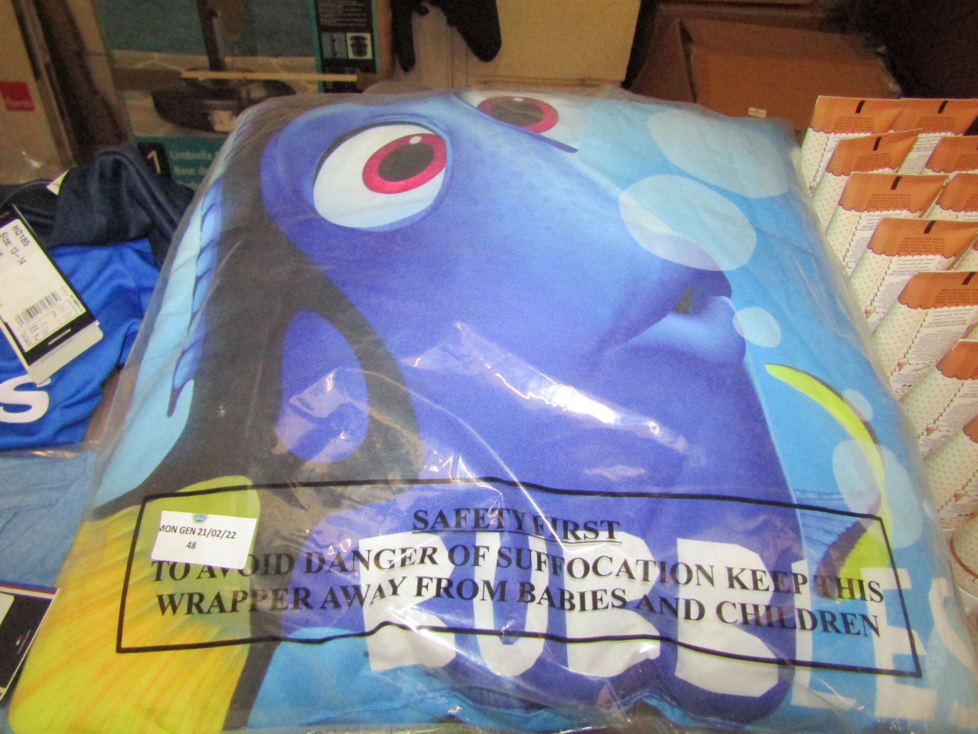 Disney Pixar - Finding Dory Cushion ( 45 x 45cm Approx ) - Unused & Packaged.