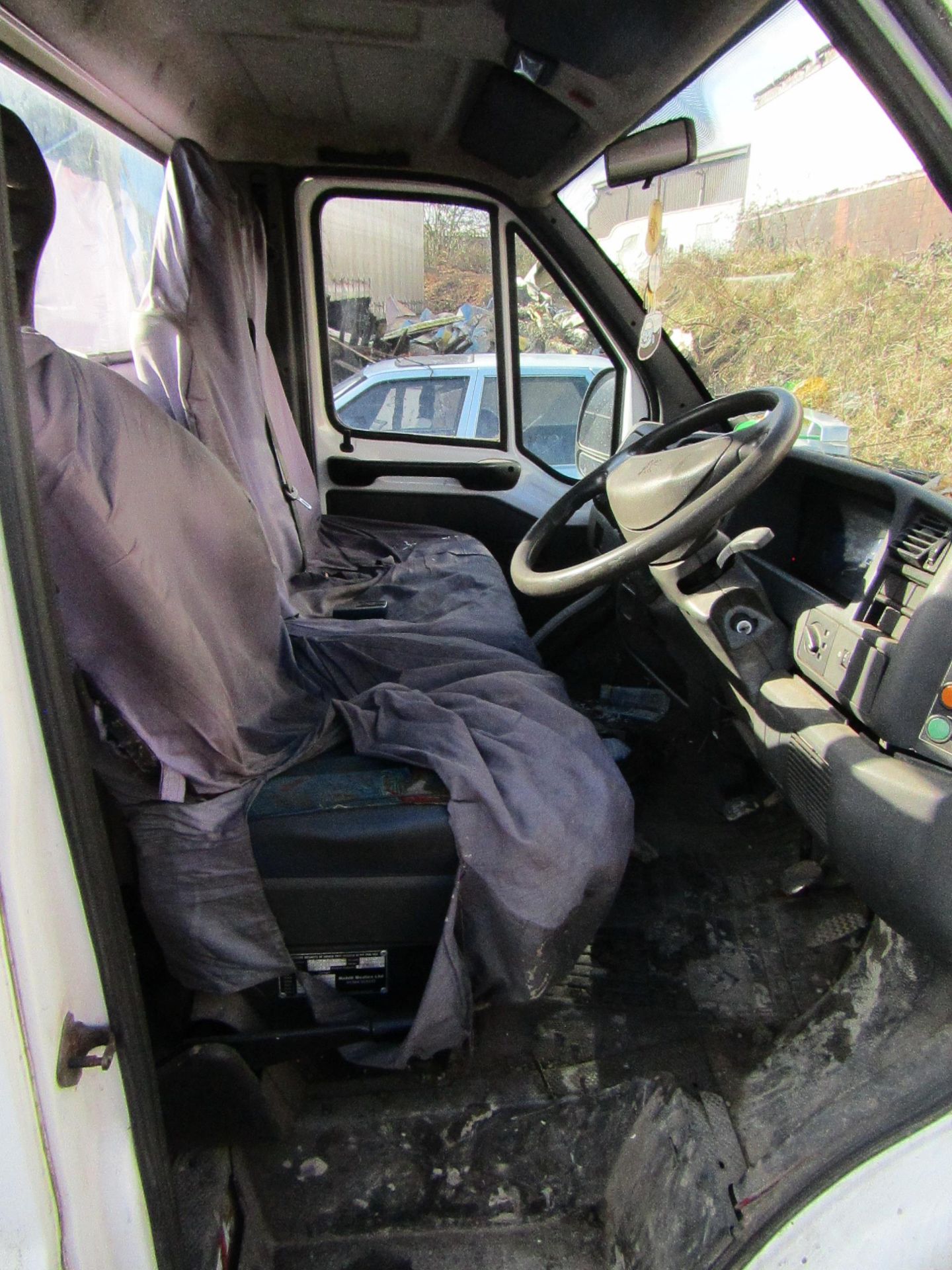 2000 Peugeot Boxer 320 MWB Car transporter, 138,659 Miles, Key present, the vehicle was SORN 25/02/ - Image 4 of 10