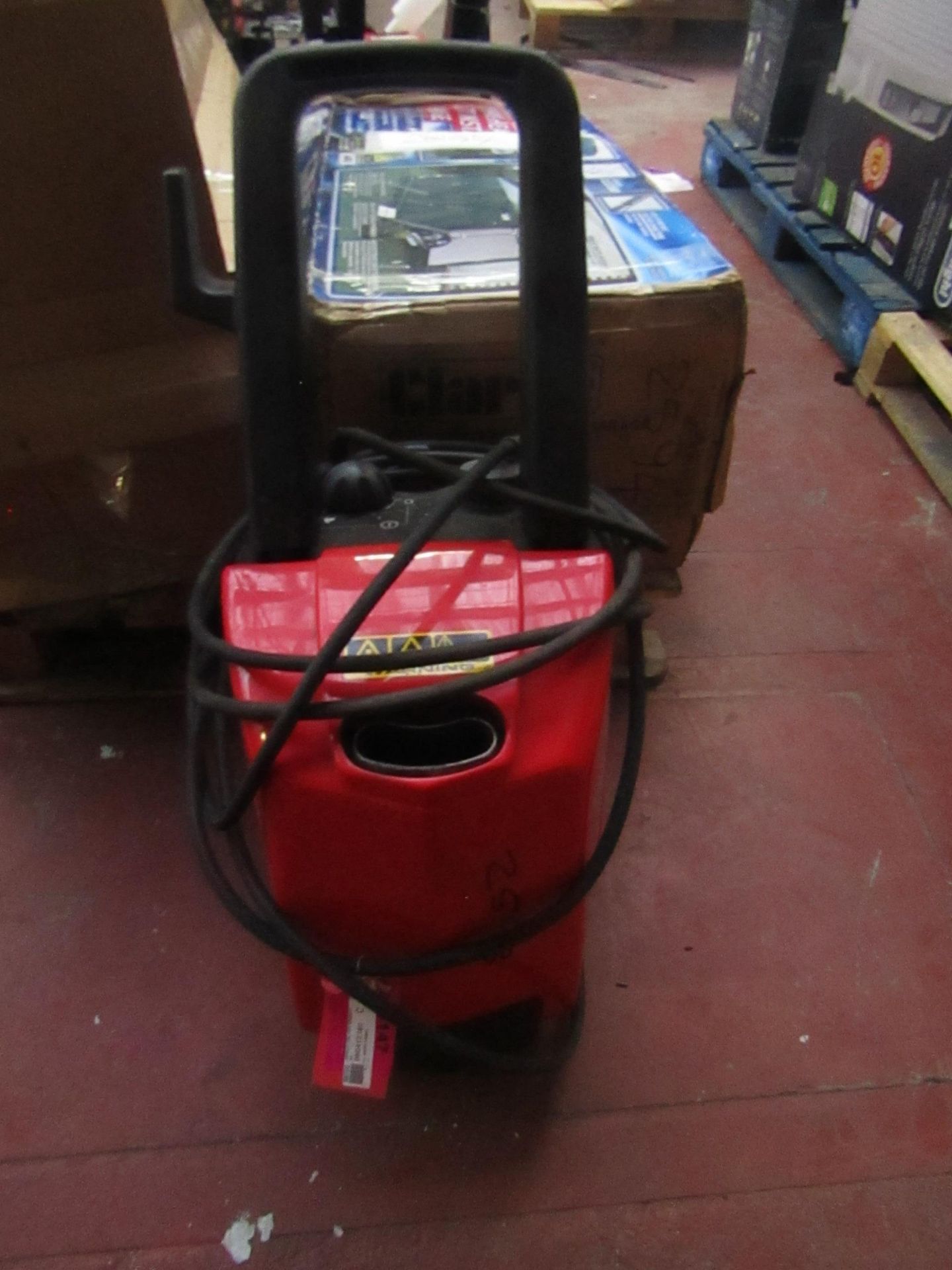 1x CL WASH HARRY 230V 2 2593 This lot is a Machine Mart product which is raw and completely