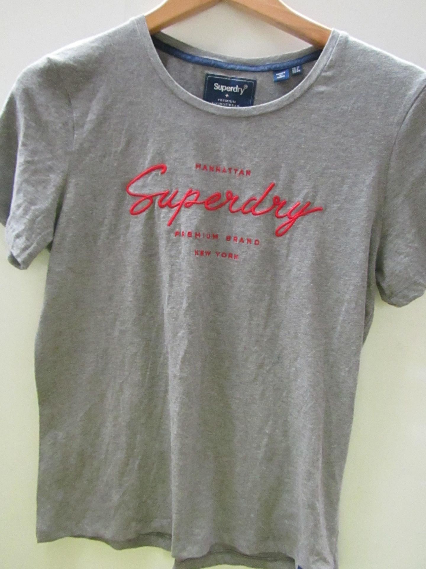 Superdry T/Shirt Size 10 Grey Looks Unworn No Tags