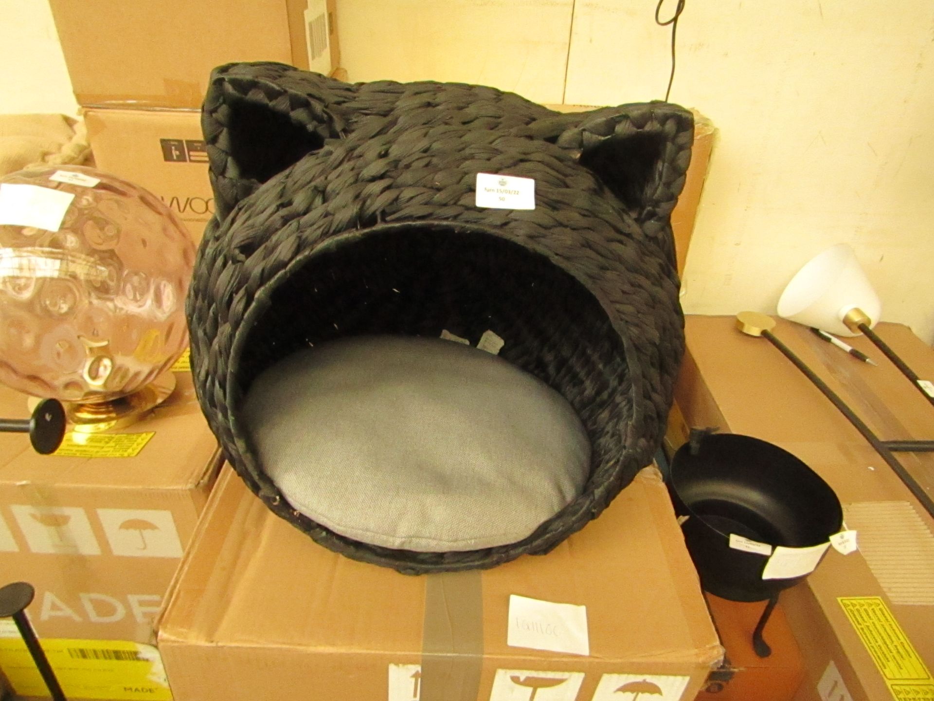 1 x Made.com Tonka Novelty Shape Woven Cat House Black RRP £49 SKU MAD-PETTON002BLK-UK TOTAL RRP £49