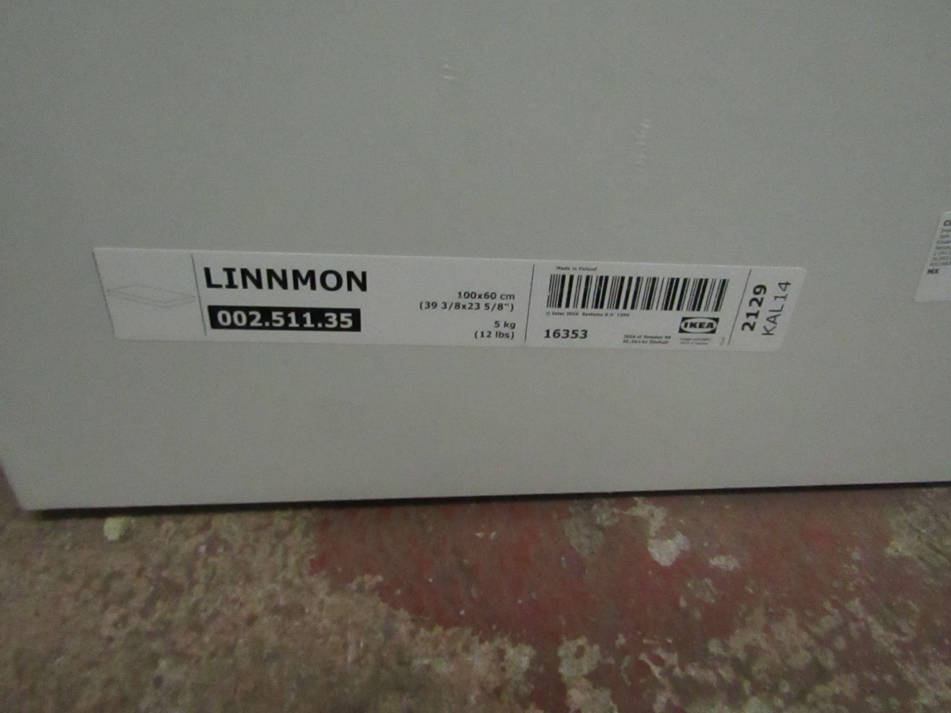 IKEA - Linnmon Gloss White Table Top ( No Legs Present ) - 100x60cm - Good Condition.