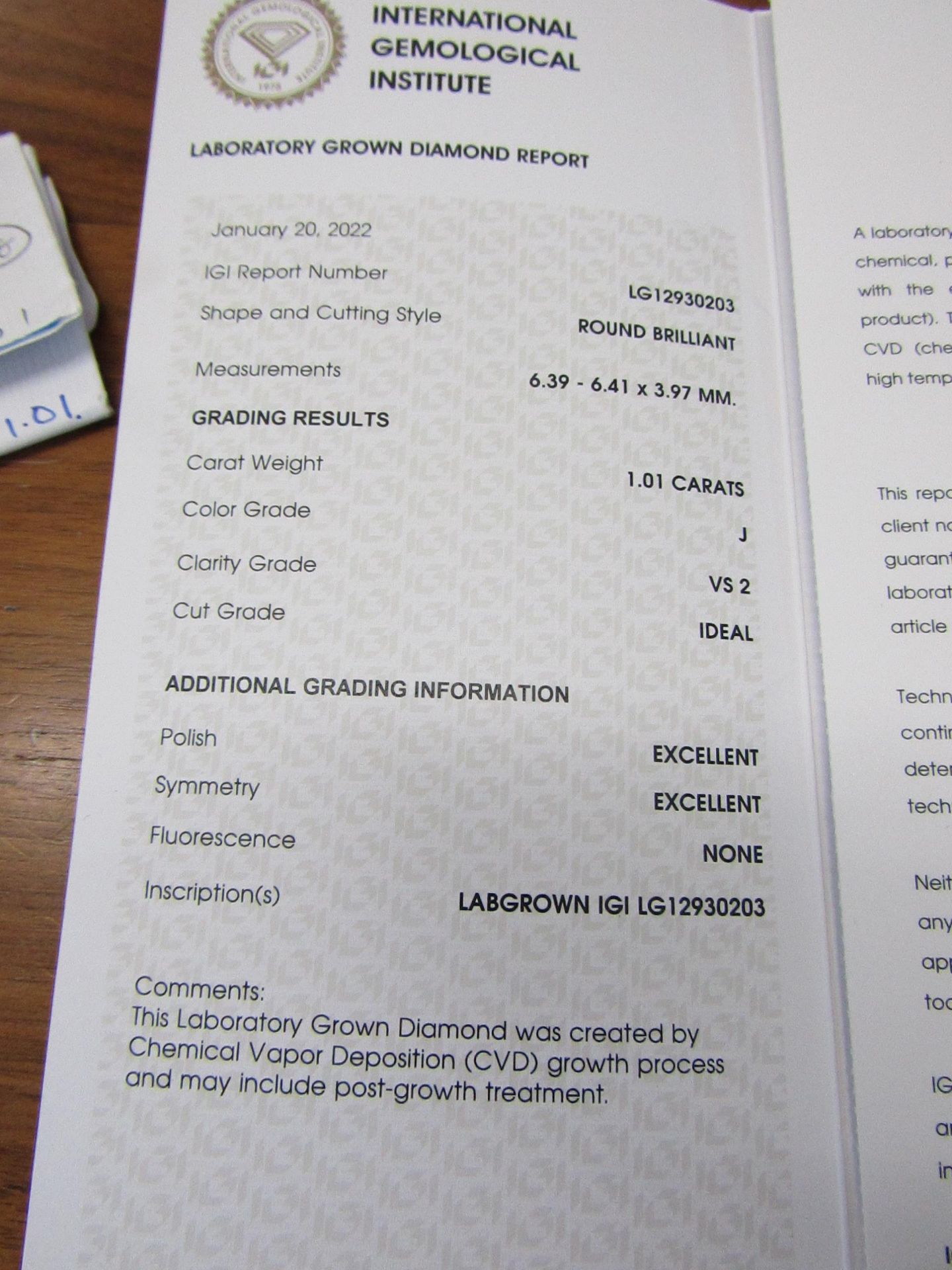 1.01 Carat round Brilliant cut, VS2, colour J, Synthetic Lab Diamond, comes with a IGI Certificate. - Image 2 of 2