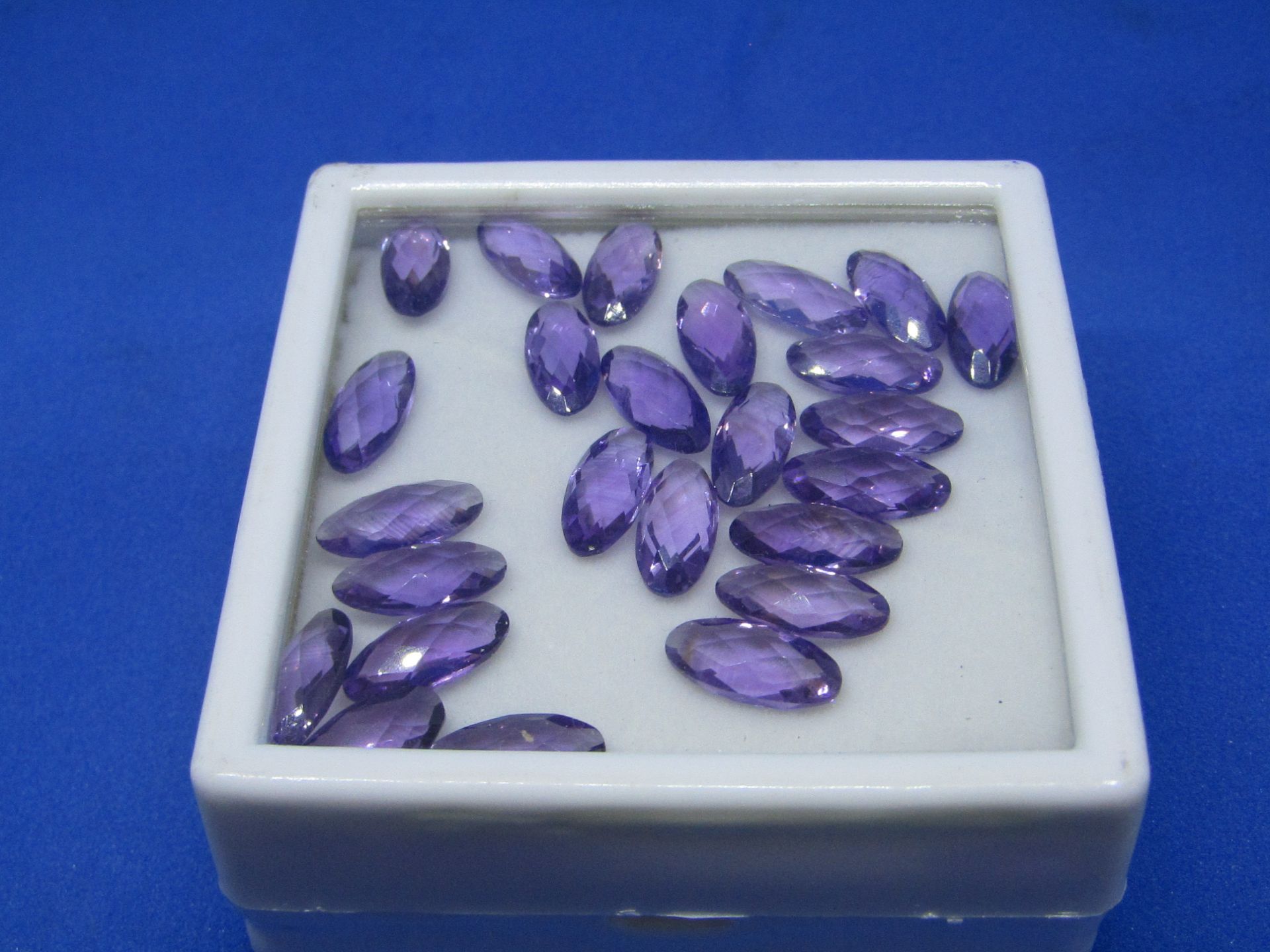 **No Buyers Commission on this lot ** IGL&I Certified Natural Brazilian Amethyst - 25 Pieces - 53.00