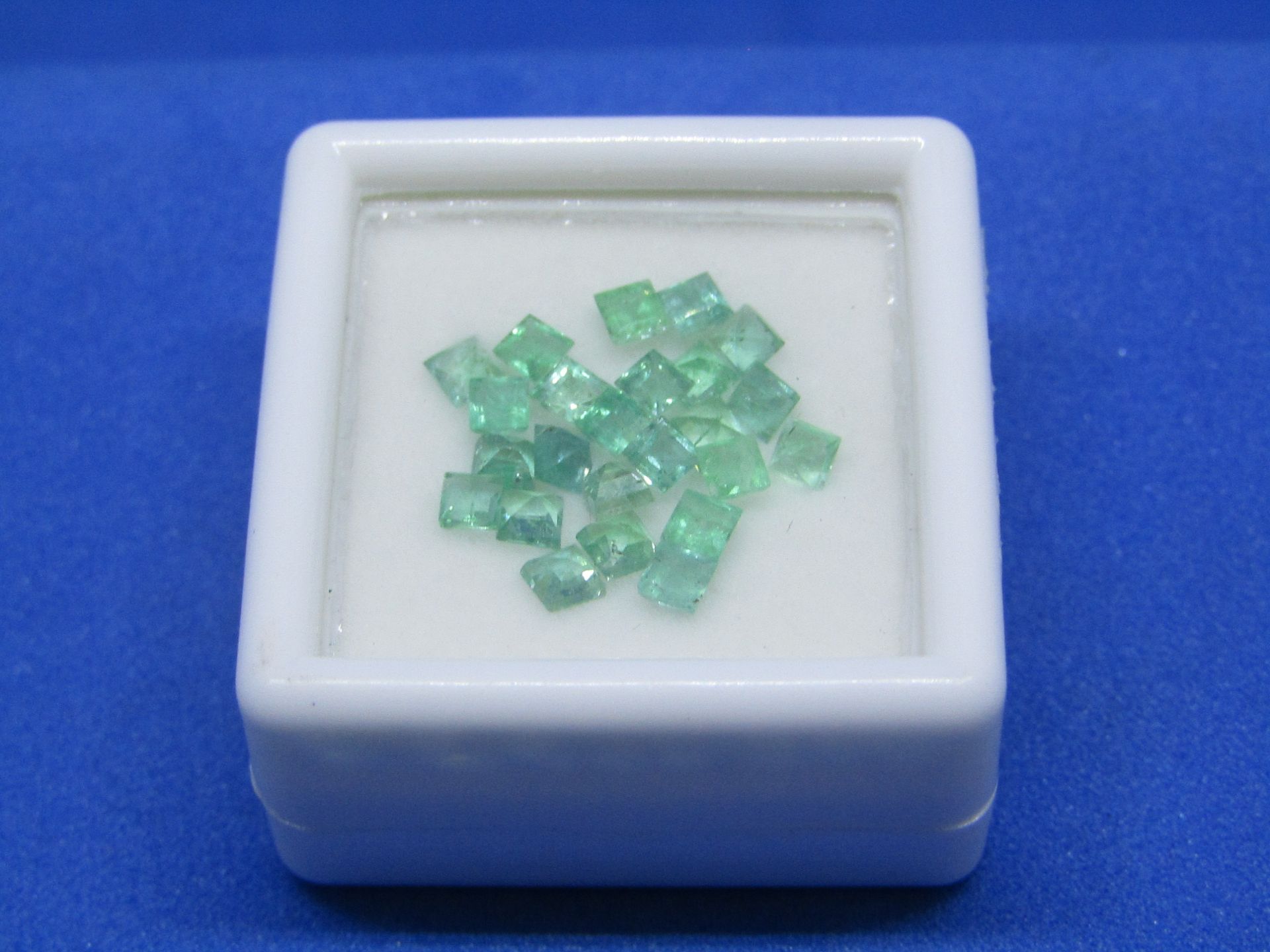 **No Buyers Commission on this lot ** IGL&I Certified Natural Colombian Emerald (Untreated) - 24
