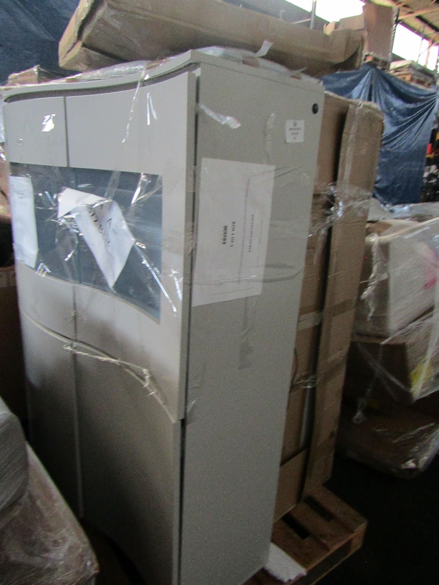 Pallet of BER Furniture from Vida Living