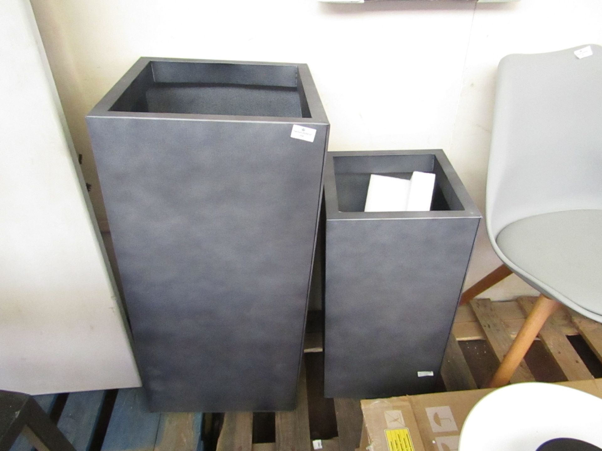 | 1X | MADE.COM SET OF 2 RAZAN TALL GALVANIZED SQUARE PLANTERS | GREY | UNCHECKED & BOXED | RRP £100