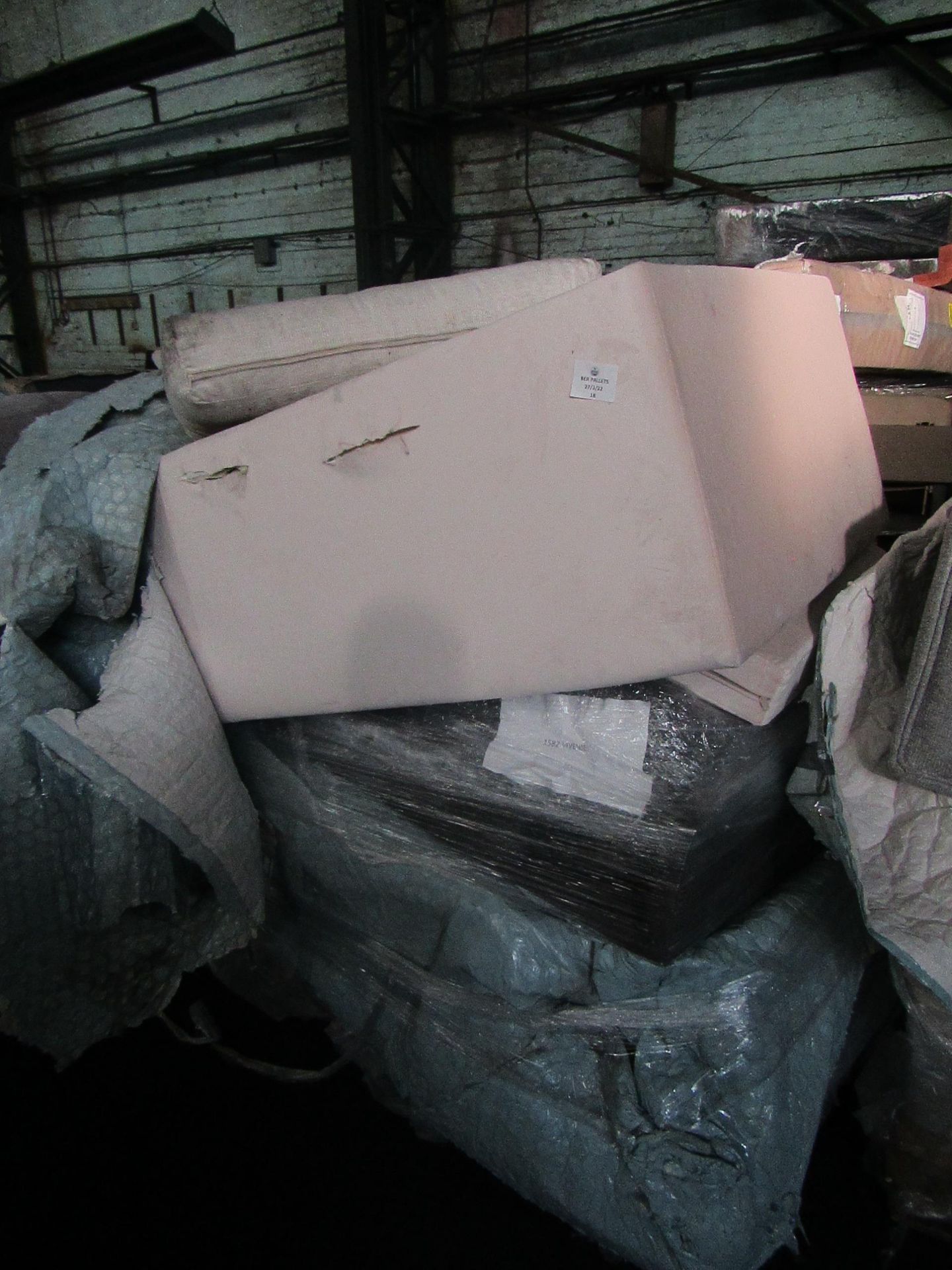 | 1X | PALLET OF FAULTY / MISSING PARTS / DAMAGED CUSTOMER RETURNS VIVENSE SOFA PARTS UNMANIFESTED |