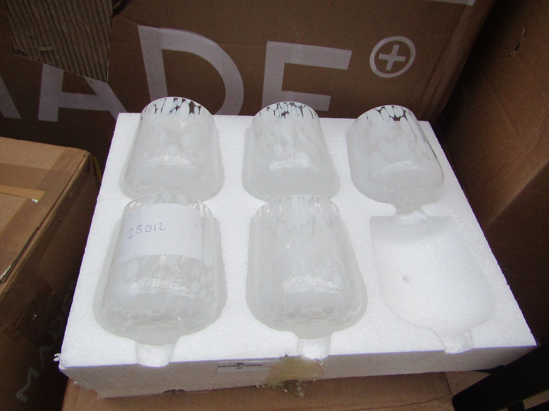 1 x Made.com Dagget Set of 5 Tumblers White Tortoiseshell Glass ONE TUMBLER IS MISSING, SHOULD BE