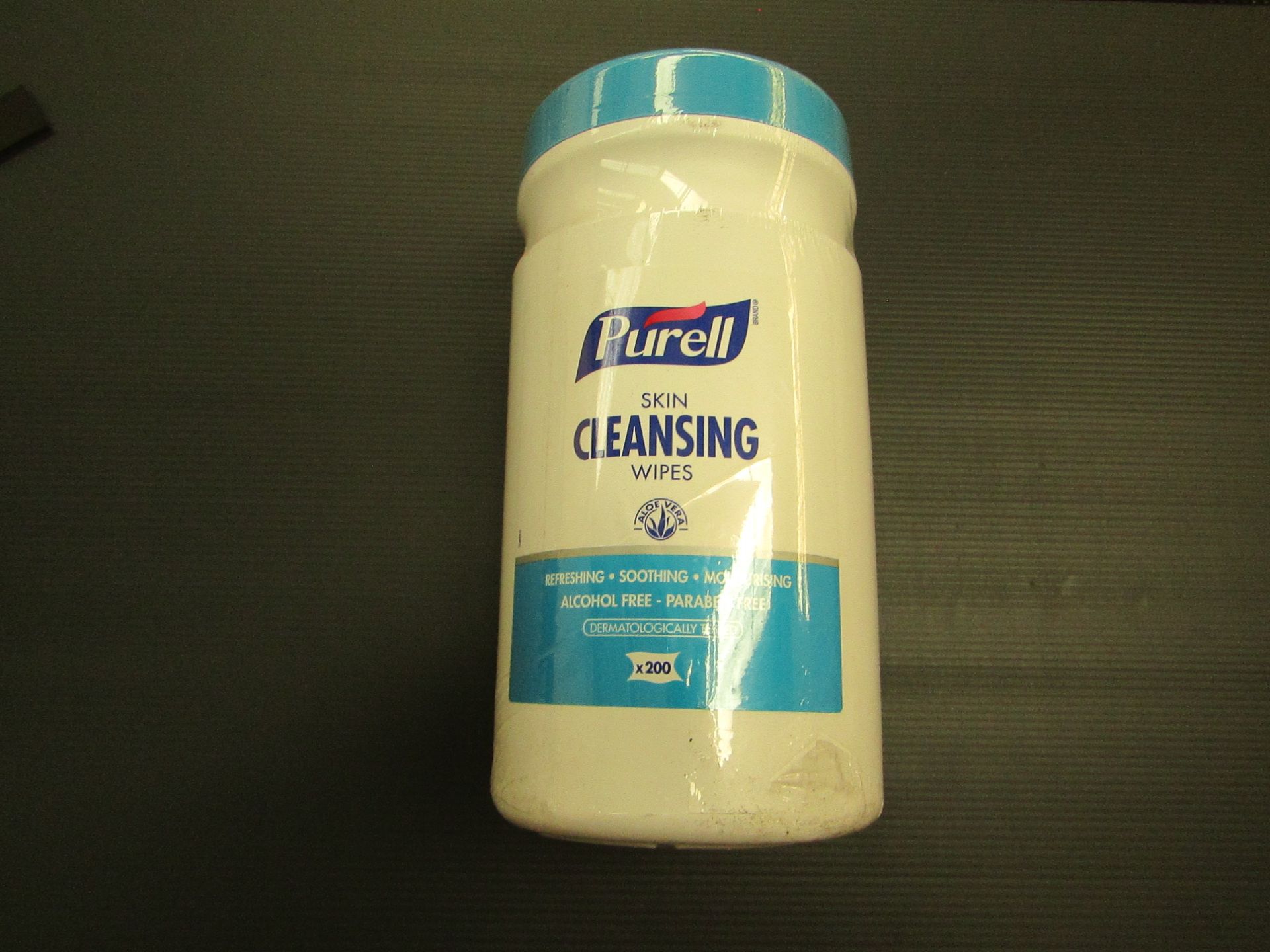 2x Purell - Sking Cleansing Wipes ( 200 Wipes ) - New & Packaged.