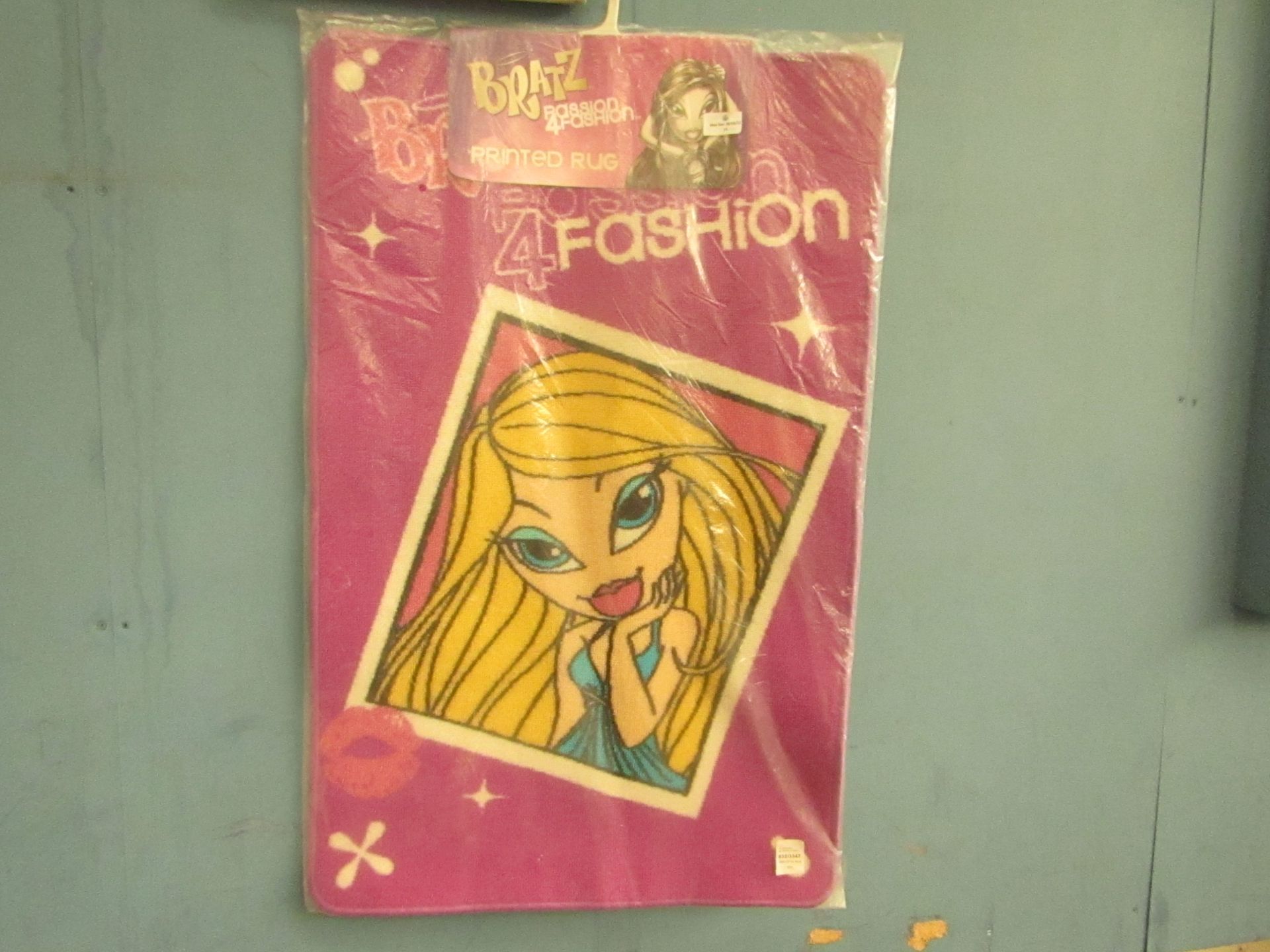 Bratz - Passion 4 Fashion Printed Rug ( 90x56cm ) - Unused & Packaged.