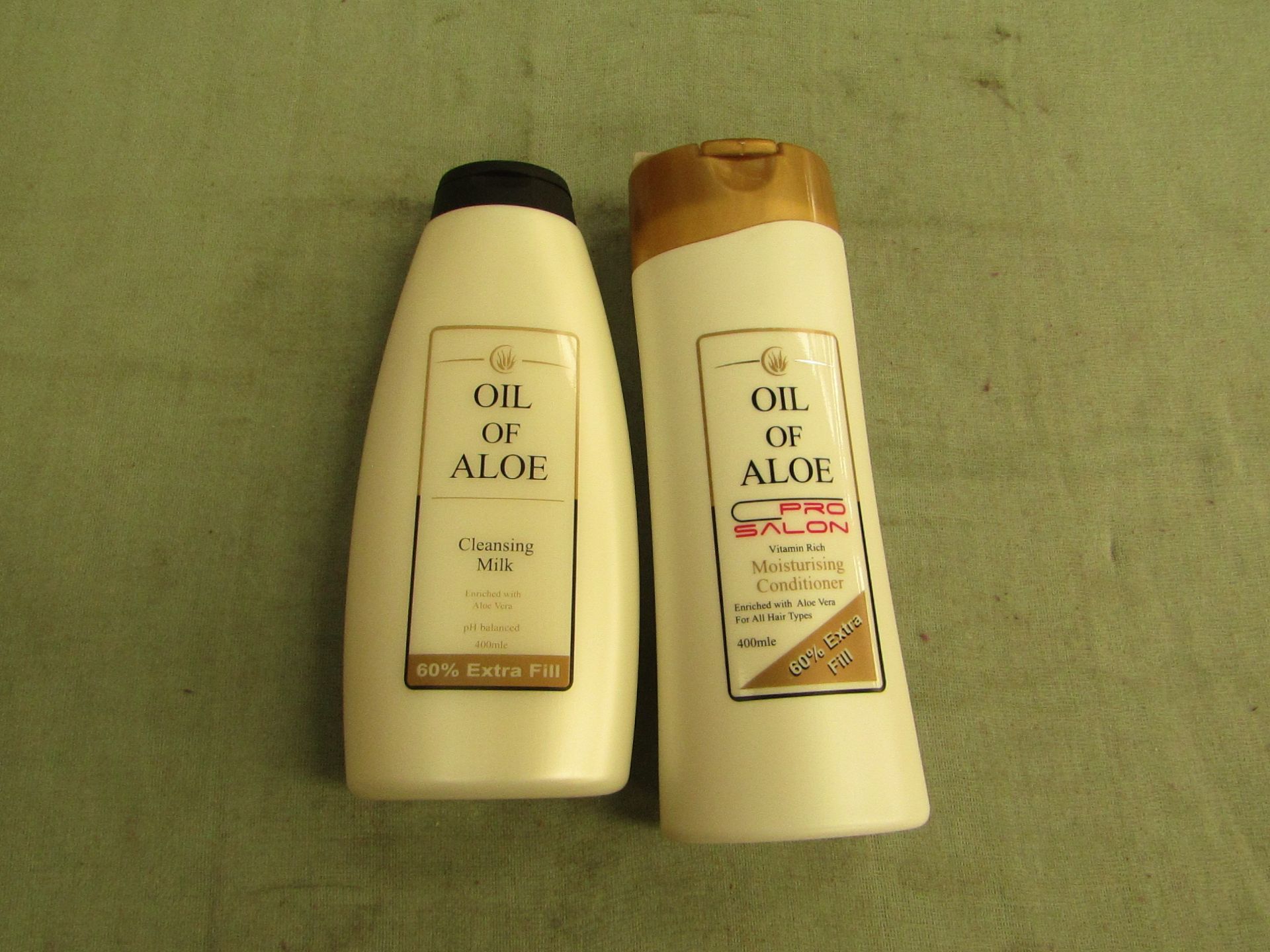 1x OIL OF ALOE - Cleansing Milk Enriched With Aloe Vera - 400ml - New. 1x OIL OF ALOE - Pro Salon
