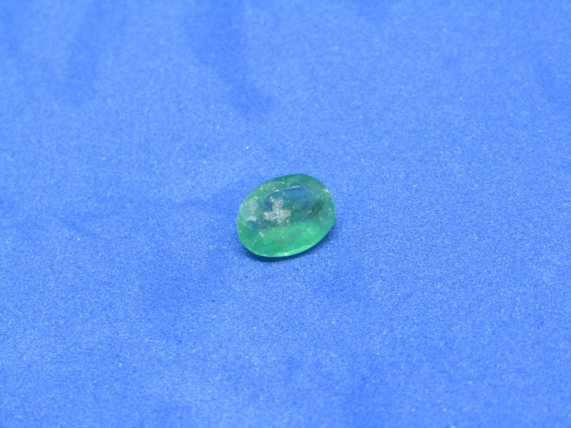 ** NO BUYERS COMMISSION ON THIS LOT ** Natural Colombian Emerald 0.74 Carat Average retail value