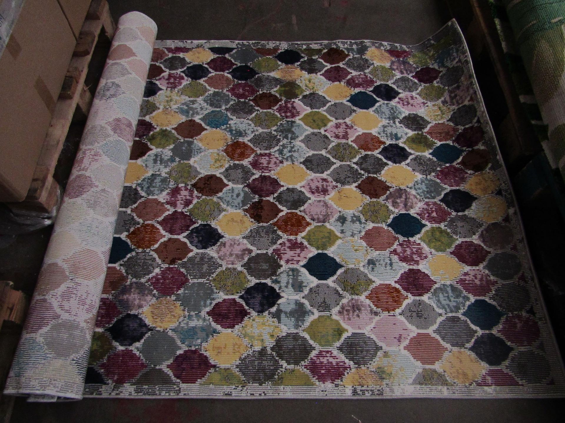 1 x La Redoute Rug RRP £99.00 SKU LAR-DIR-2000010629596 TOTAL RRP £99 This lot is a completely