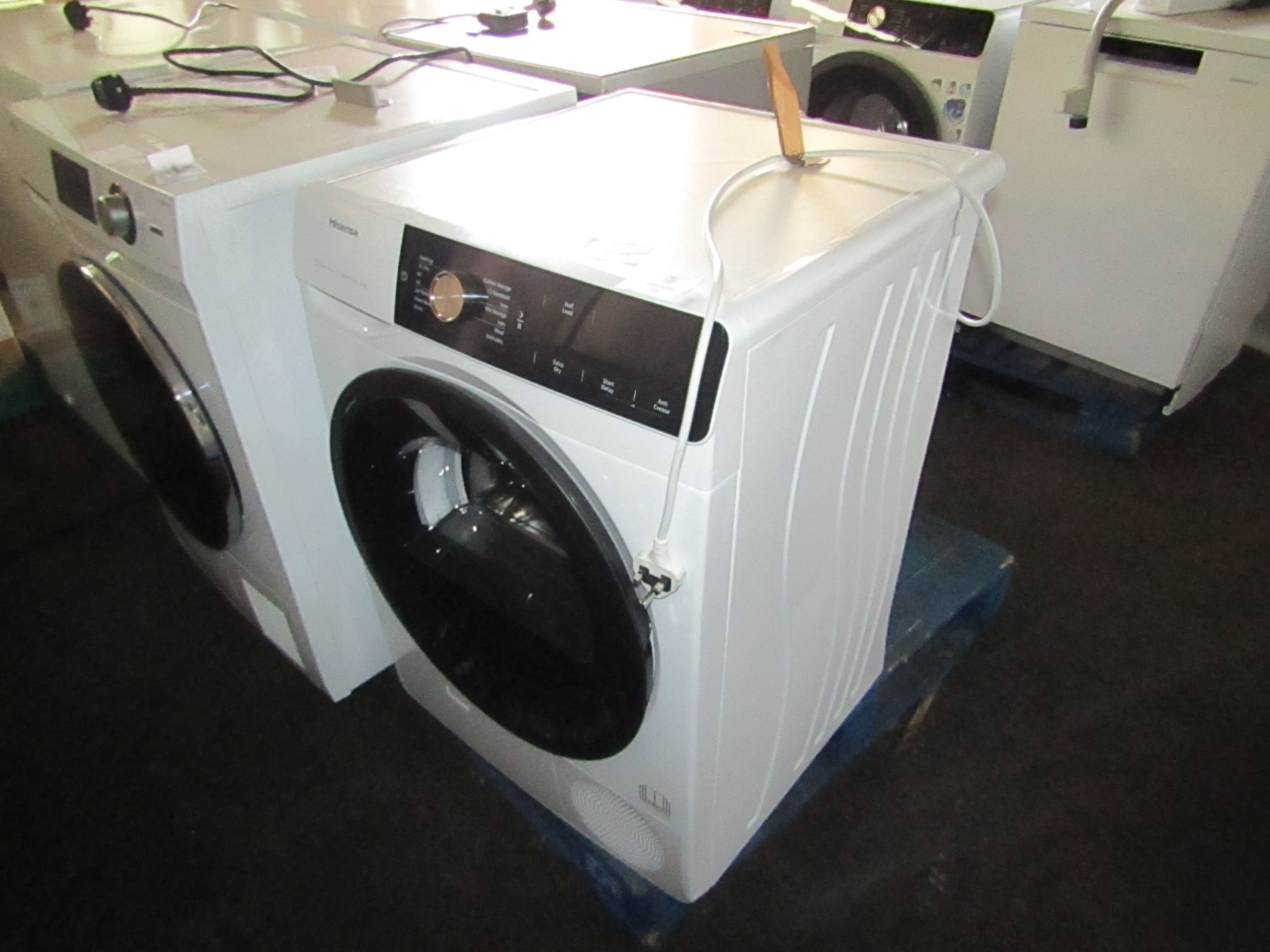 Hisense heat pump 9Kg condenser dryer, powers on and spins but unable to test heat due to room