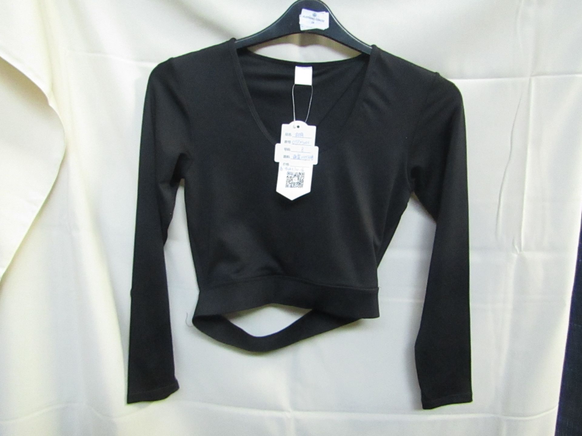 Unbranded Black Cropped top, size 8, sample