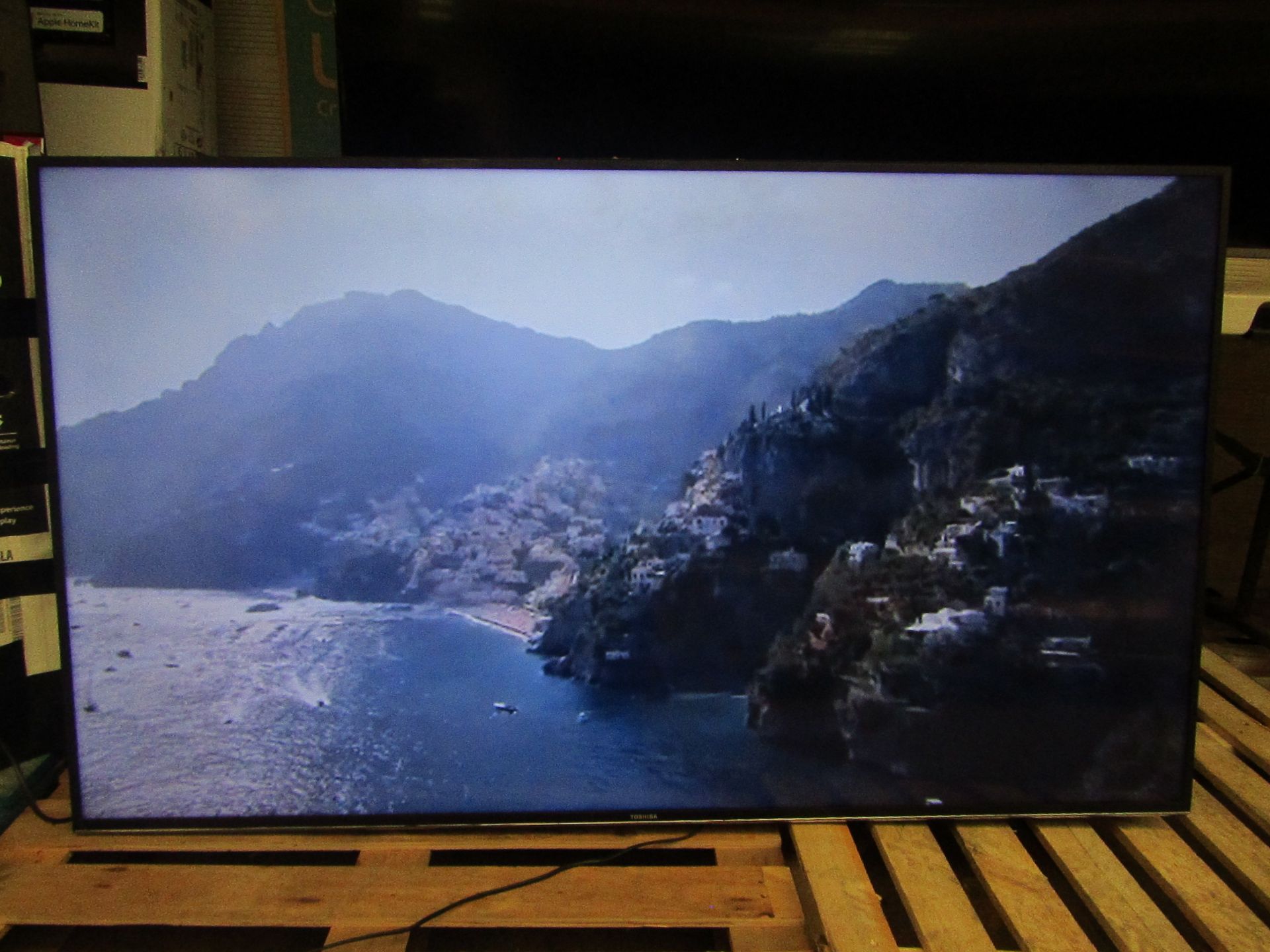 TOSHIBA - 65U6663DB - 65" Smart TV Ultra HD - Tested Working - Mark Present On Screen - No Remote