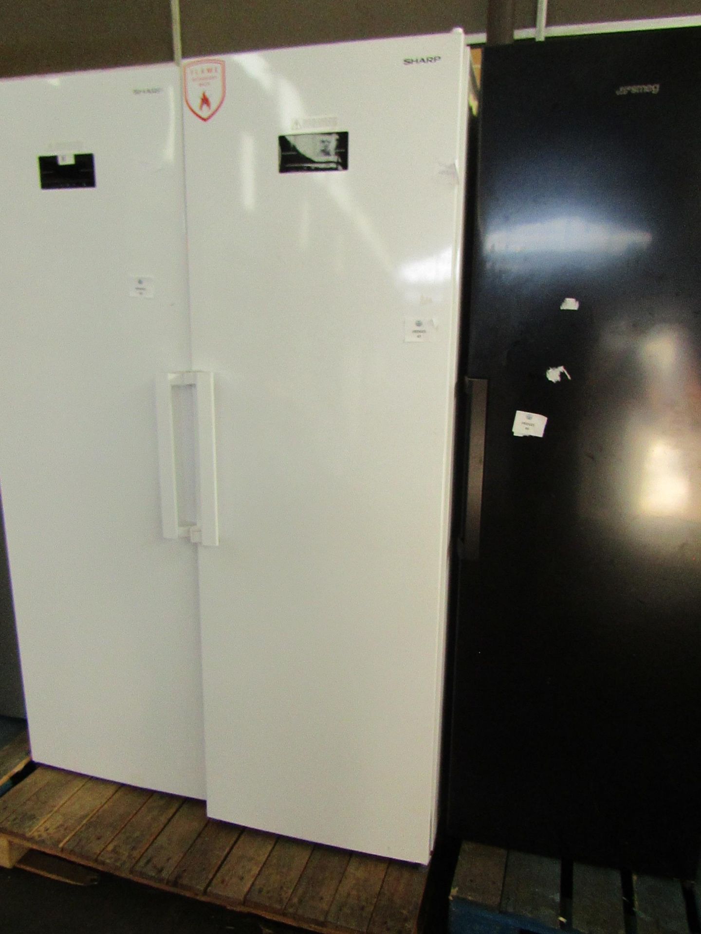 Sharp tall freestanding fridge, tested working.