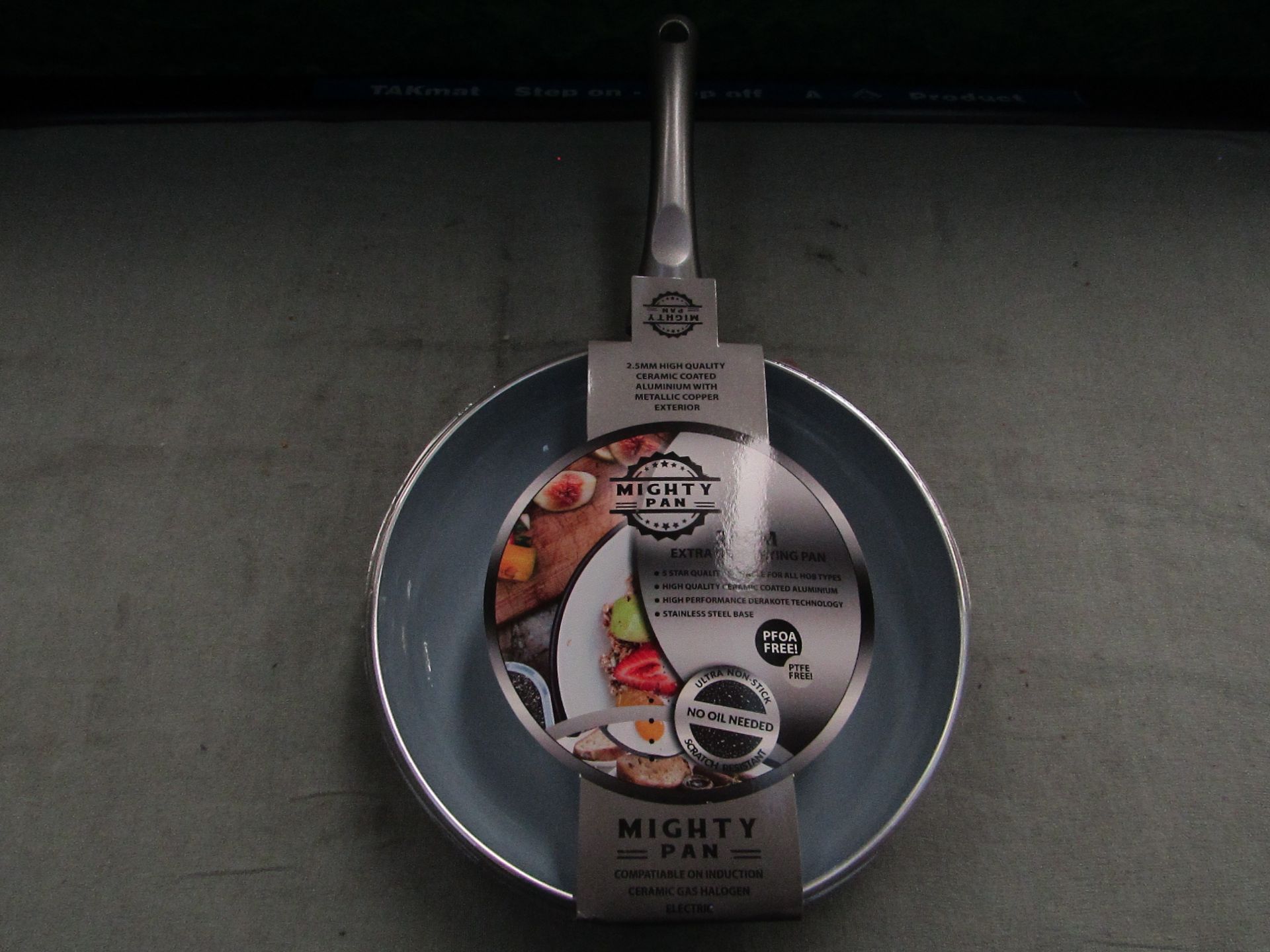Mighty Pan - Extra Deep Non-Stick Scratch Resistant - Silver ( 24cm ) Frying Pan - New & Boxed.