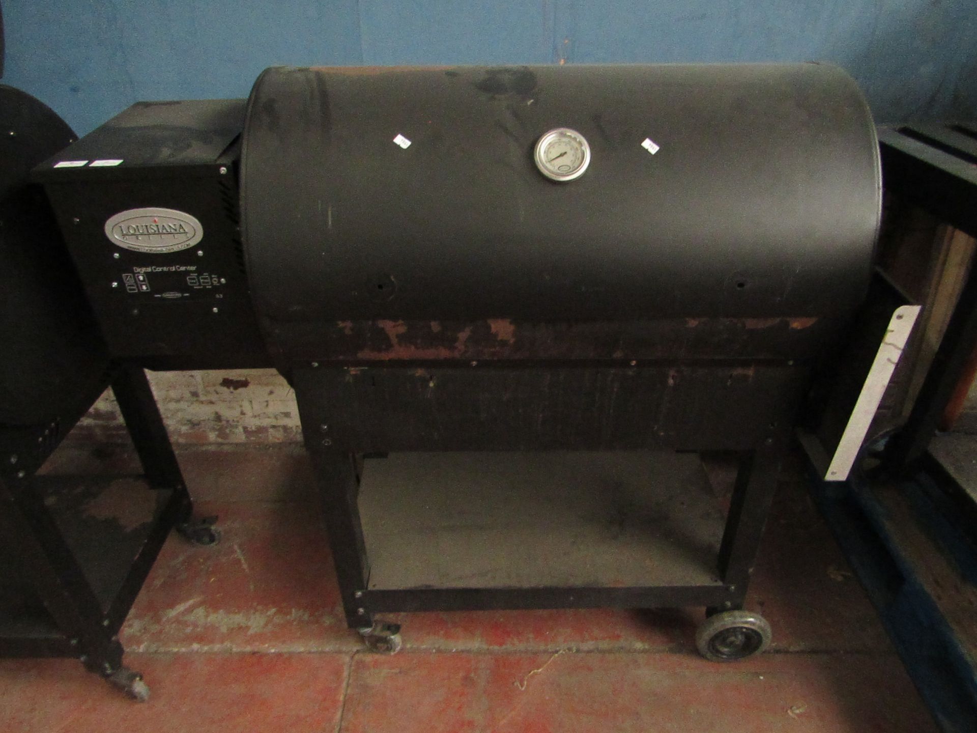 LOUISANA GRILLS WOODFIRE BBQS | IN USED CONDITION, VIEWING IS RECOMMENDED | RRP £699.99 EACH |