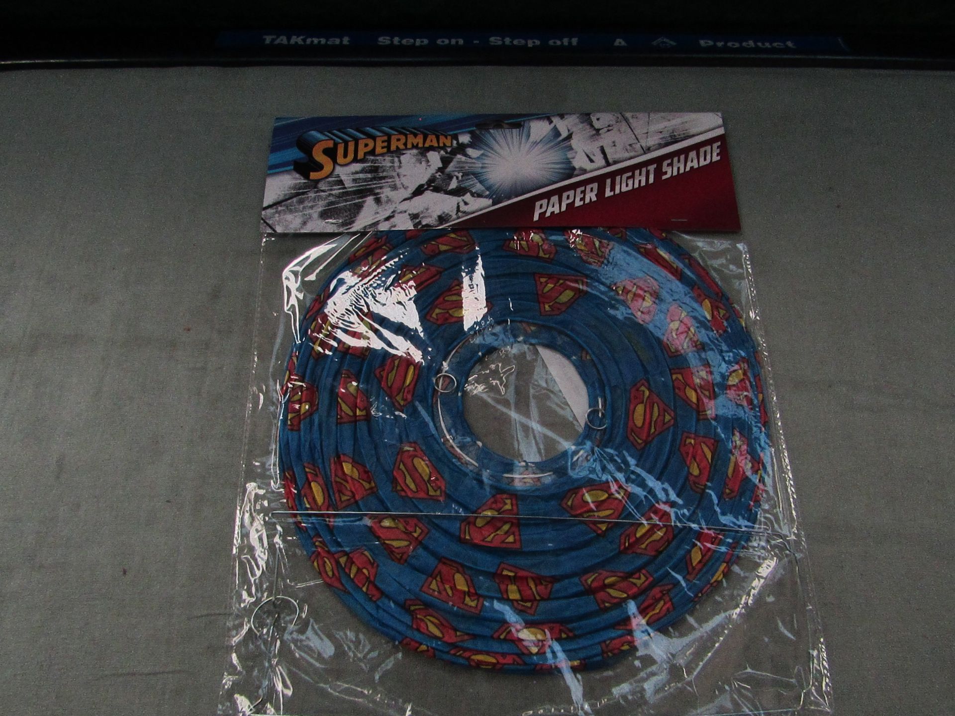 20x DC - SuperMan Paper Light Shades ( Approx 30cm Dia ) - Unused & Packaged.