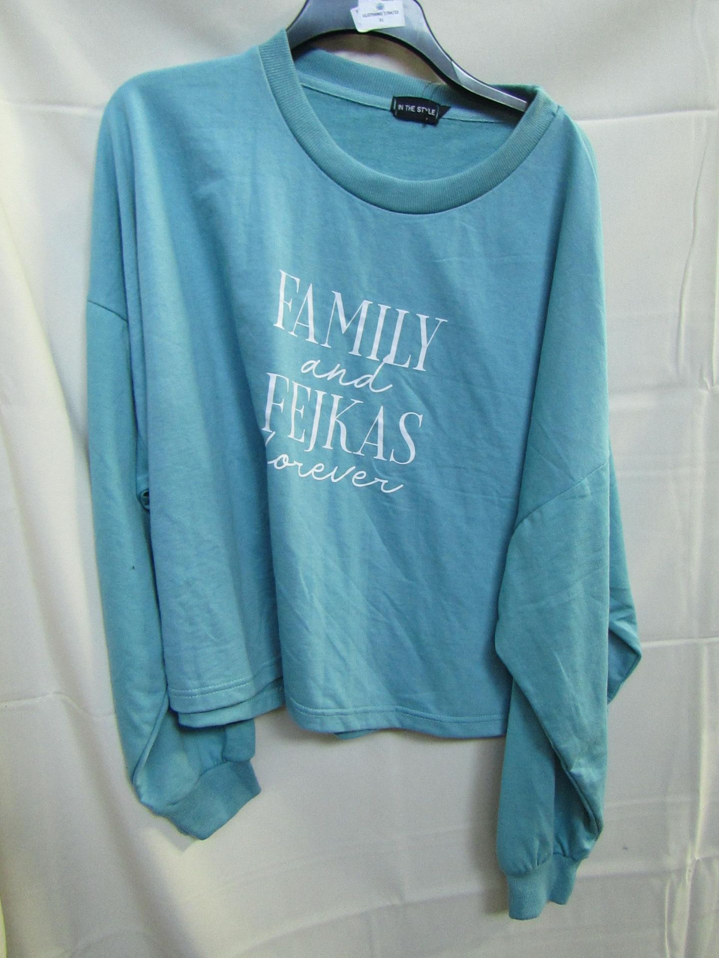 In the Style Sweat shirt, size 20. Sample