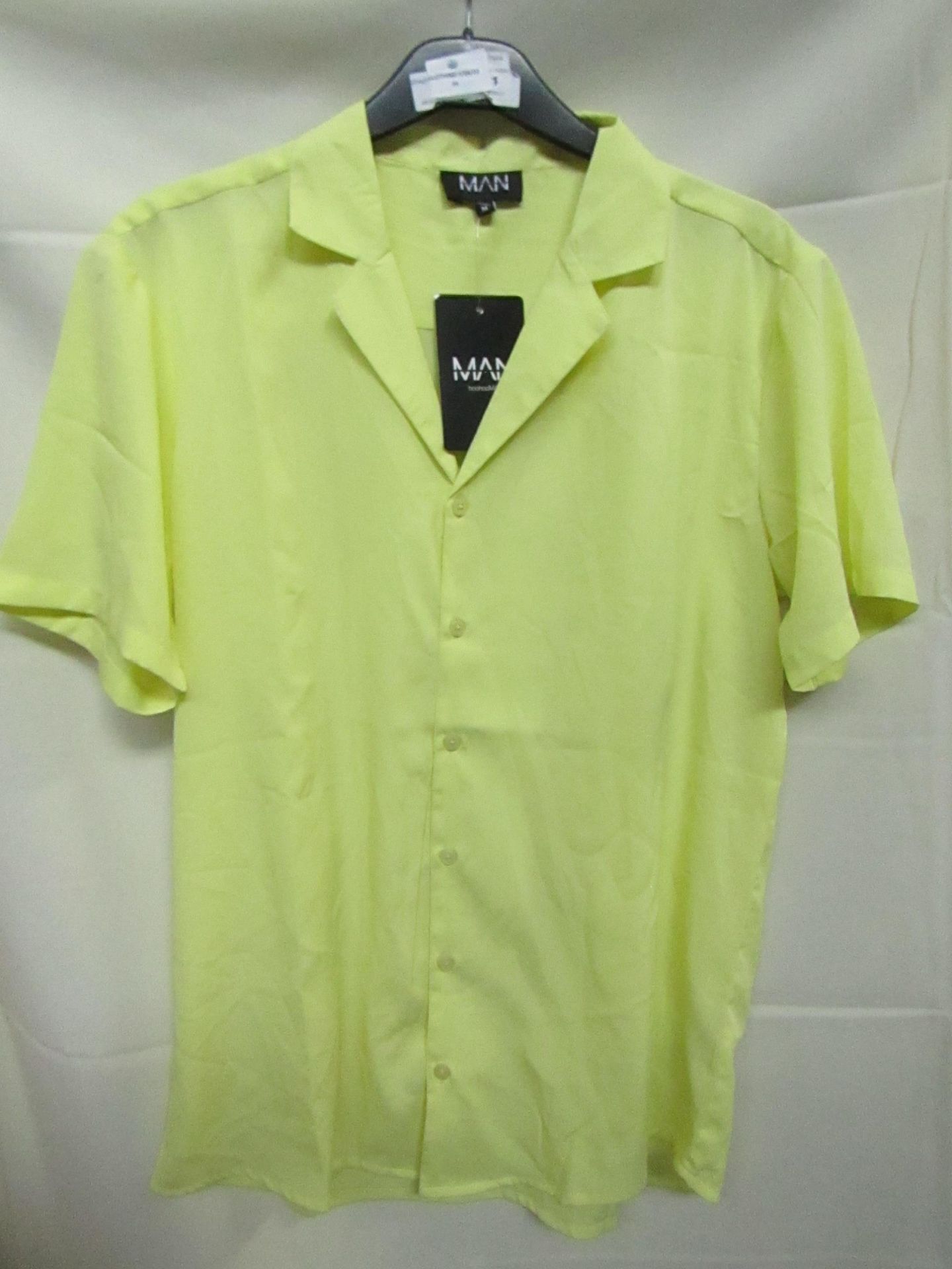 Boo Hoo Man Short Sleeved Shirt, size medioum, sample