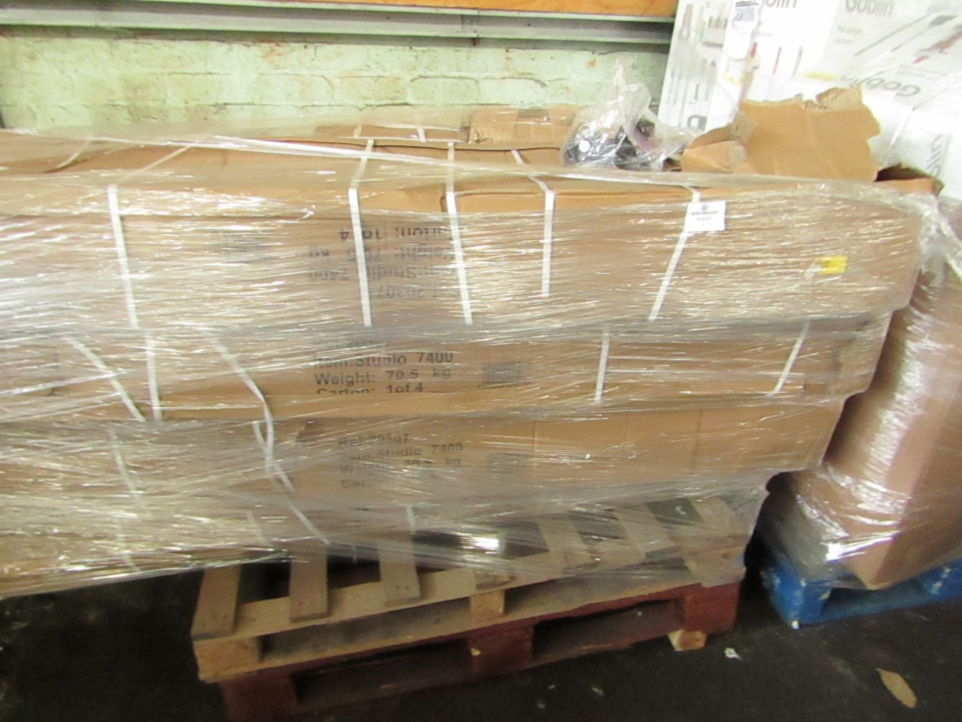 | 1X | PALLET OF FAULTY / MISSING PARTS / DAMAGED CUSTOMER RETURNS FROM SWEATBAND UNMANIFESTED |