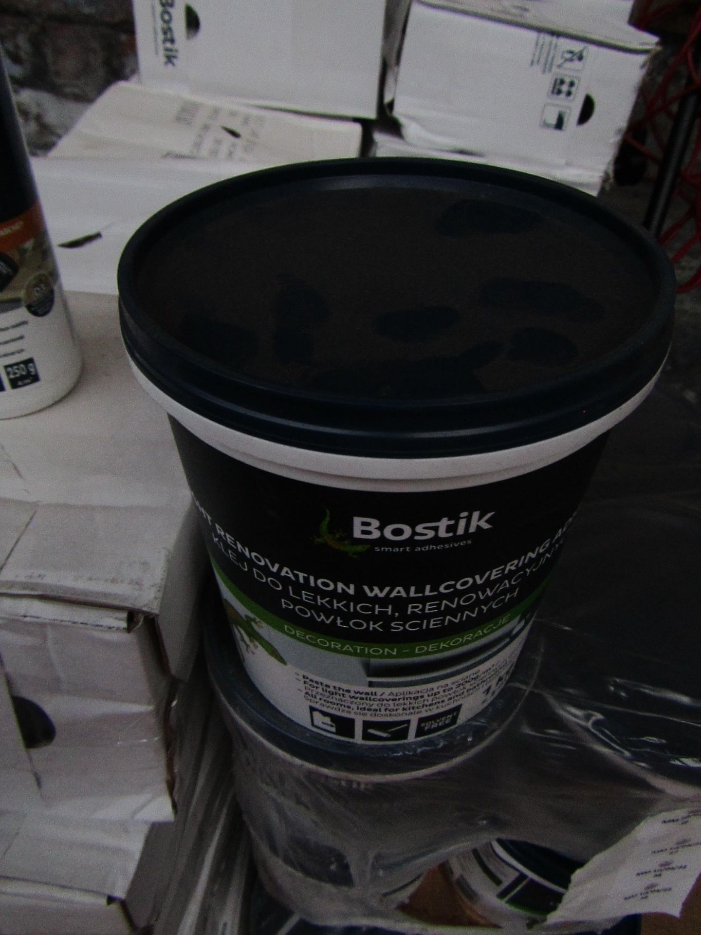 6x 1kg tubs Bostik Solvent free wall covering adhesive, still sealed