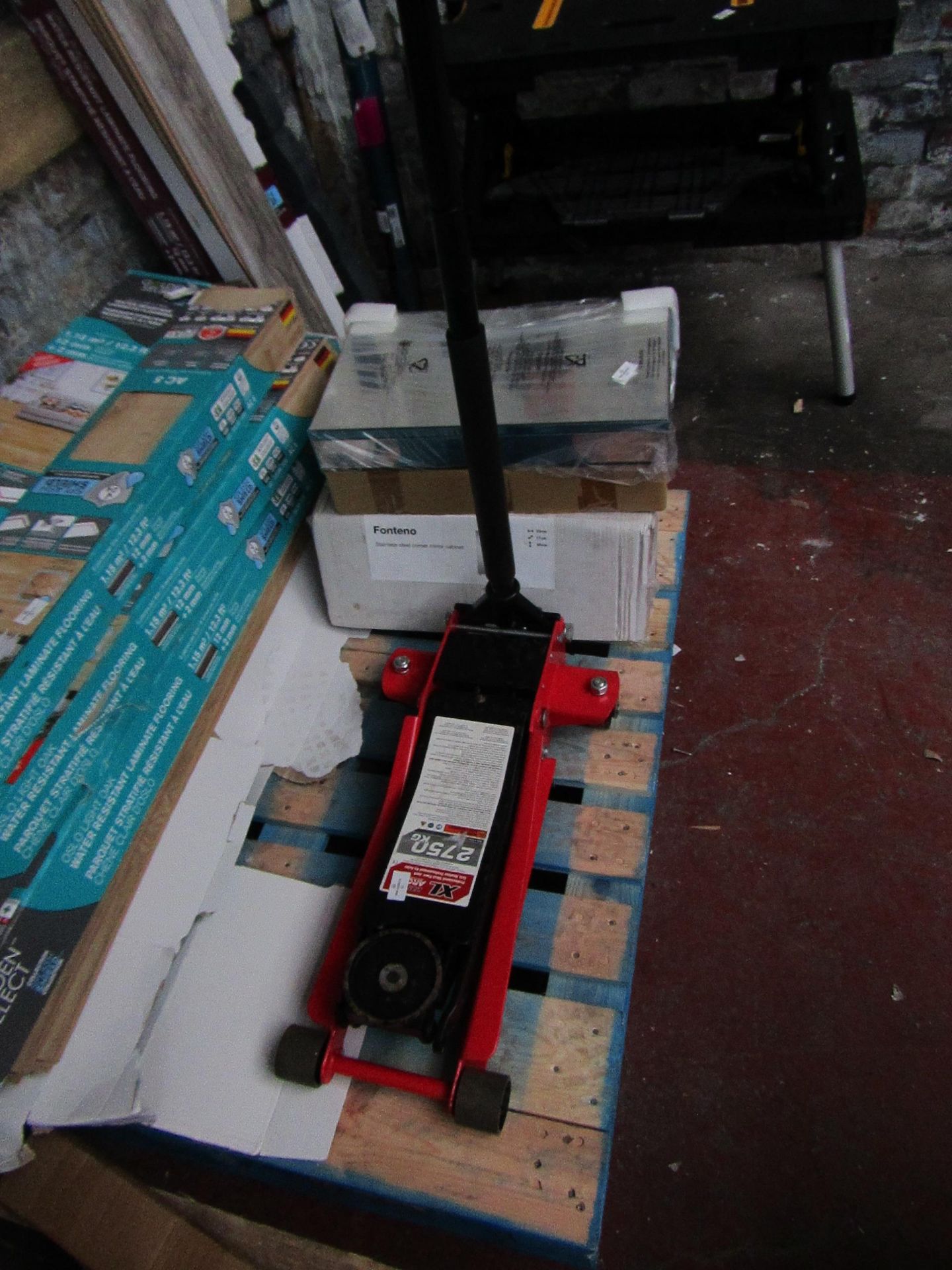 Arcan XL 2750Kg floor jack, used, unchecked return