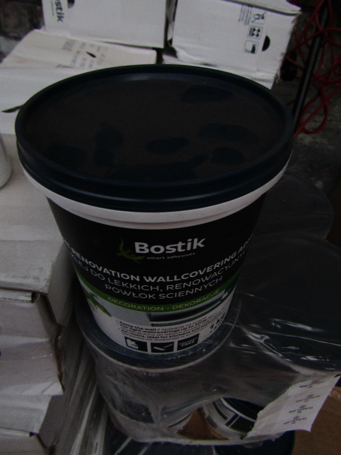 6x 1kg tubs Bostik Solvent free wall covering adhesive, still sealed