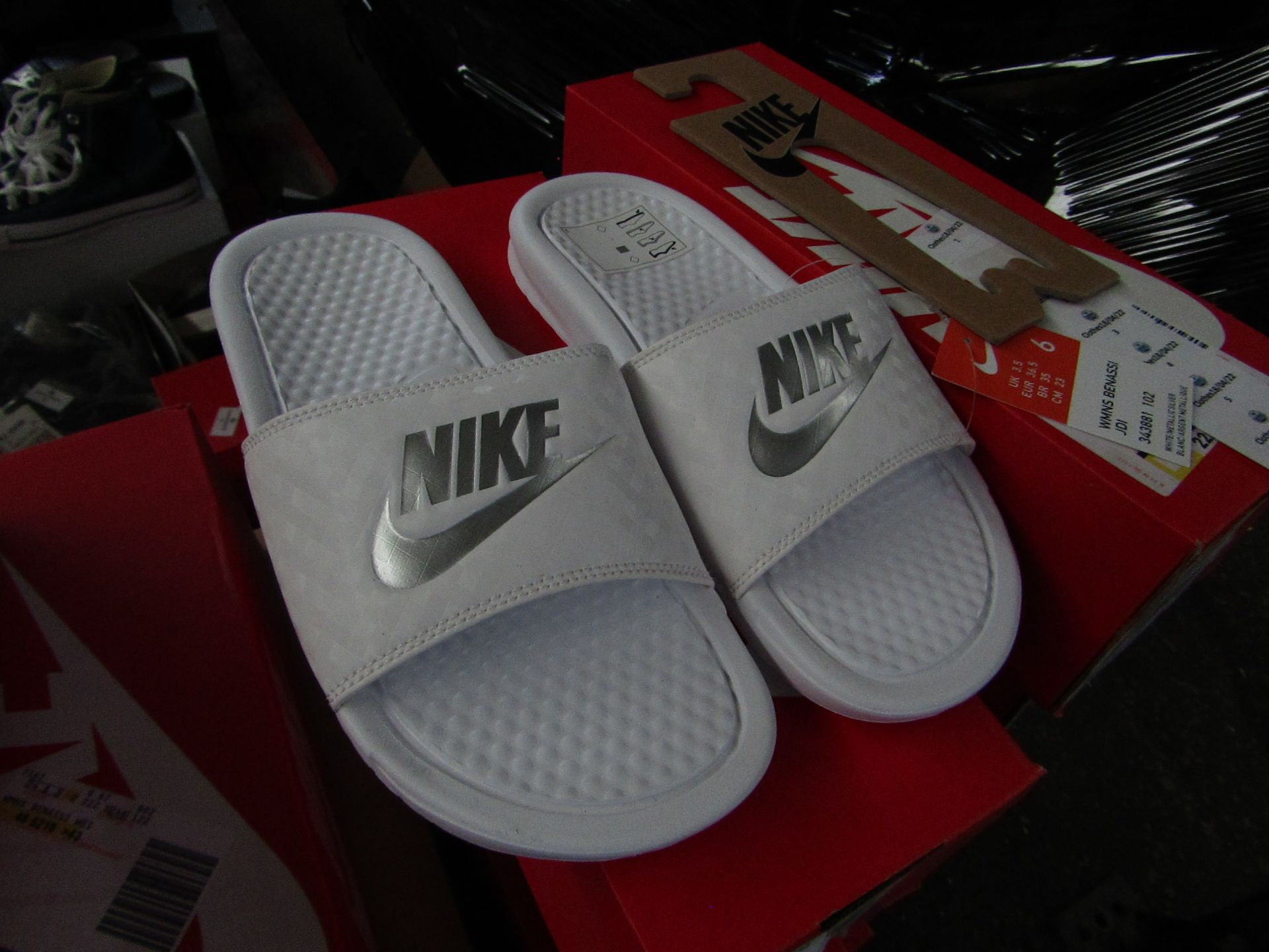 Nike benassi white Slides, New, Size 8.5